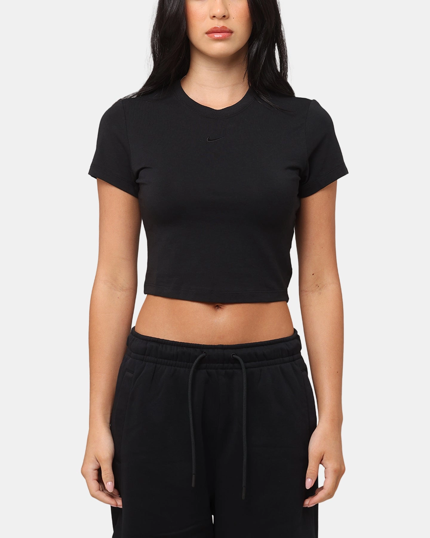 Nike Women's Sportswear Chill Knit Crop T-Shirt Black/Black Stylish Layer Look