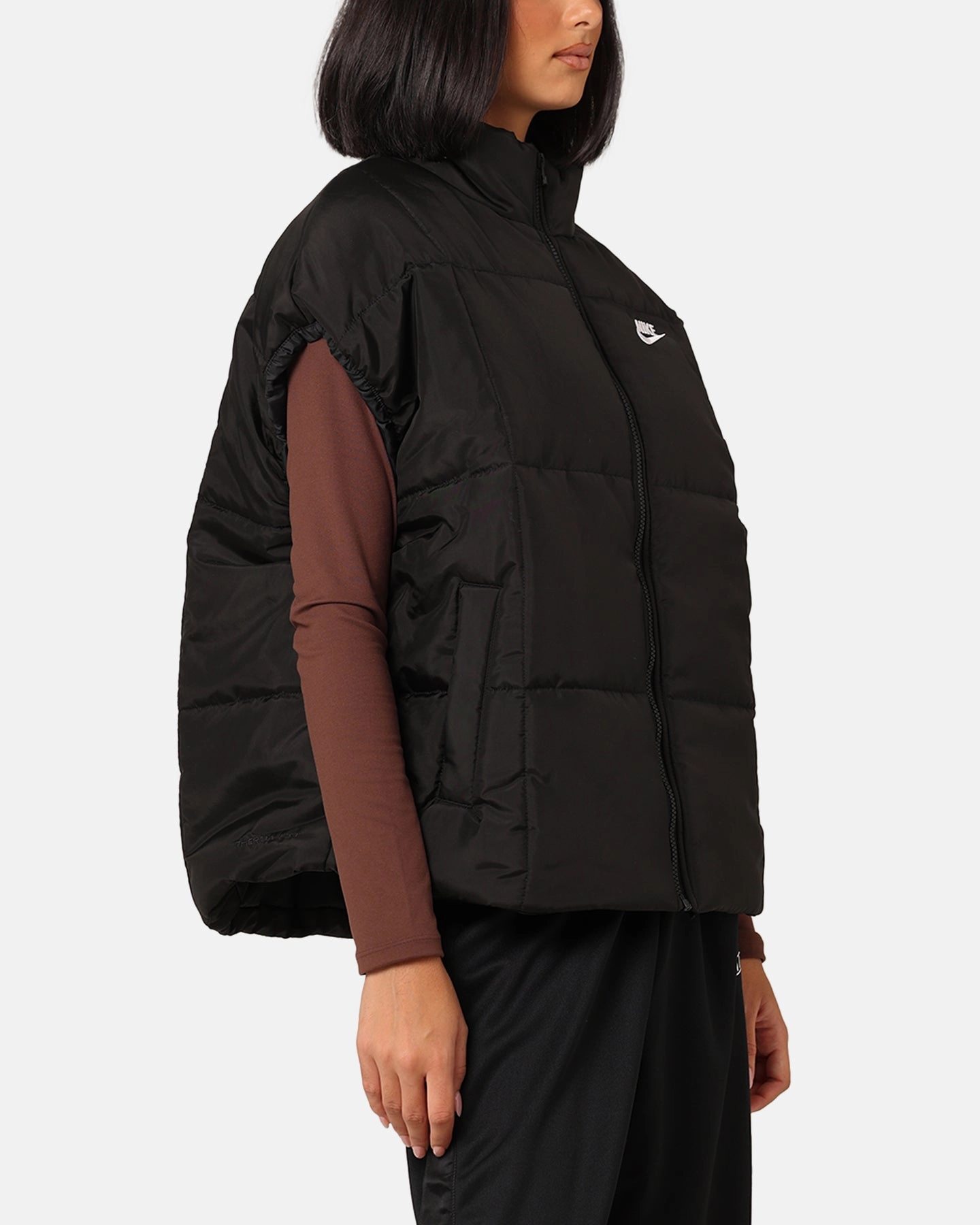Solid Color All Season Fit Nike Women's Sportswear Classic Puffer Therma-FIT Loose Vest Black/White