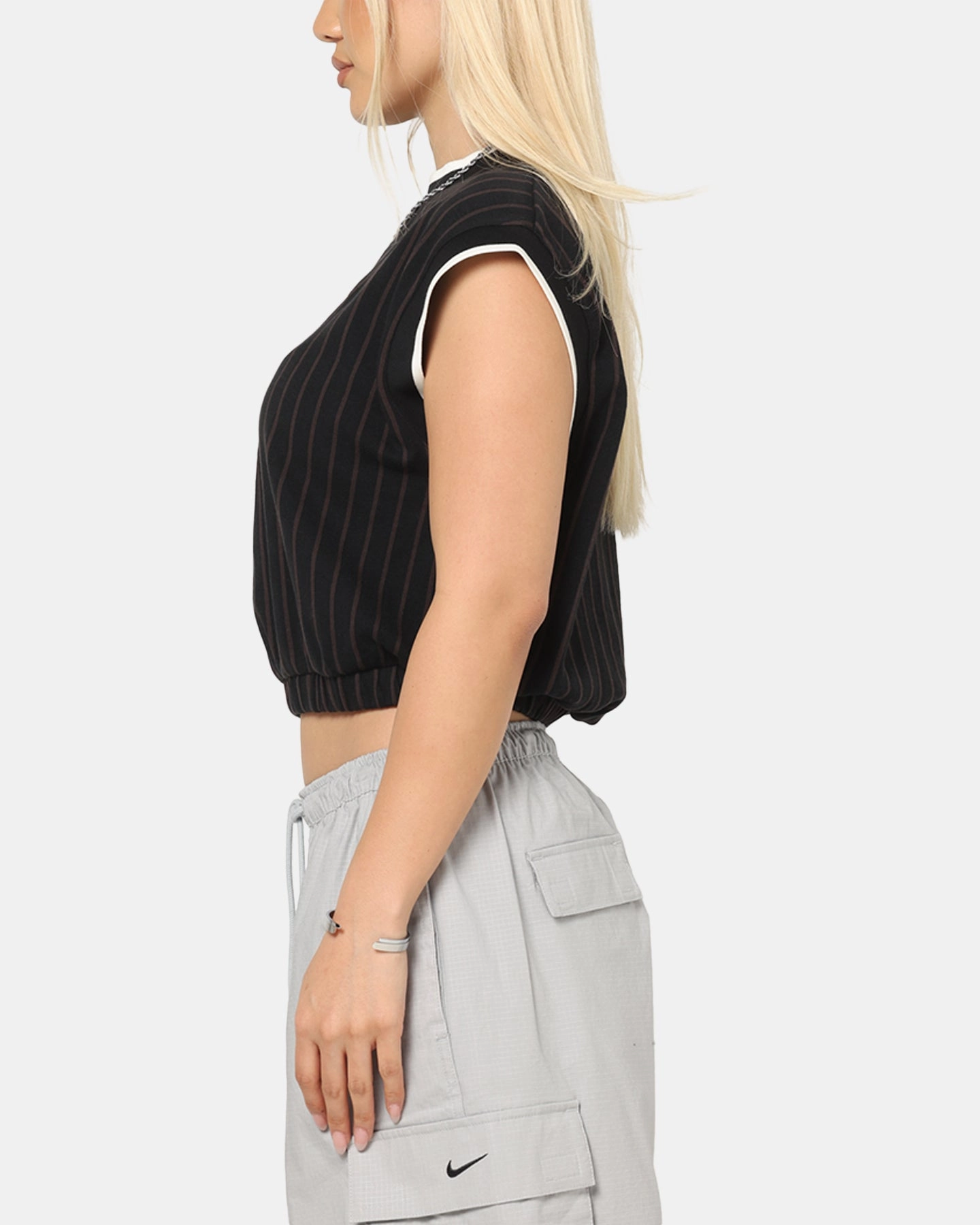 Nike Women's Sportswear Loose Knit Tank Brown/Black All-Season Outerwear Road Trip