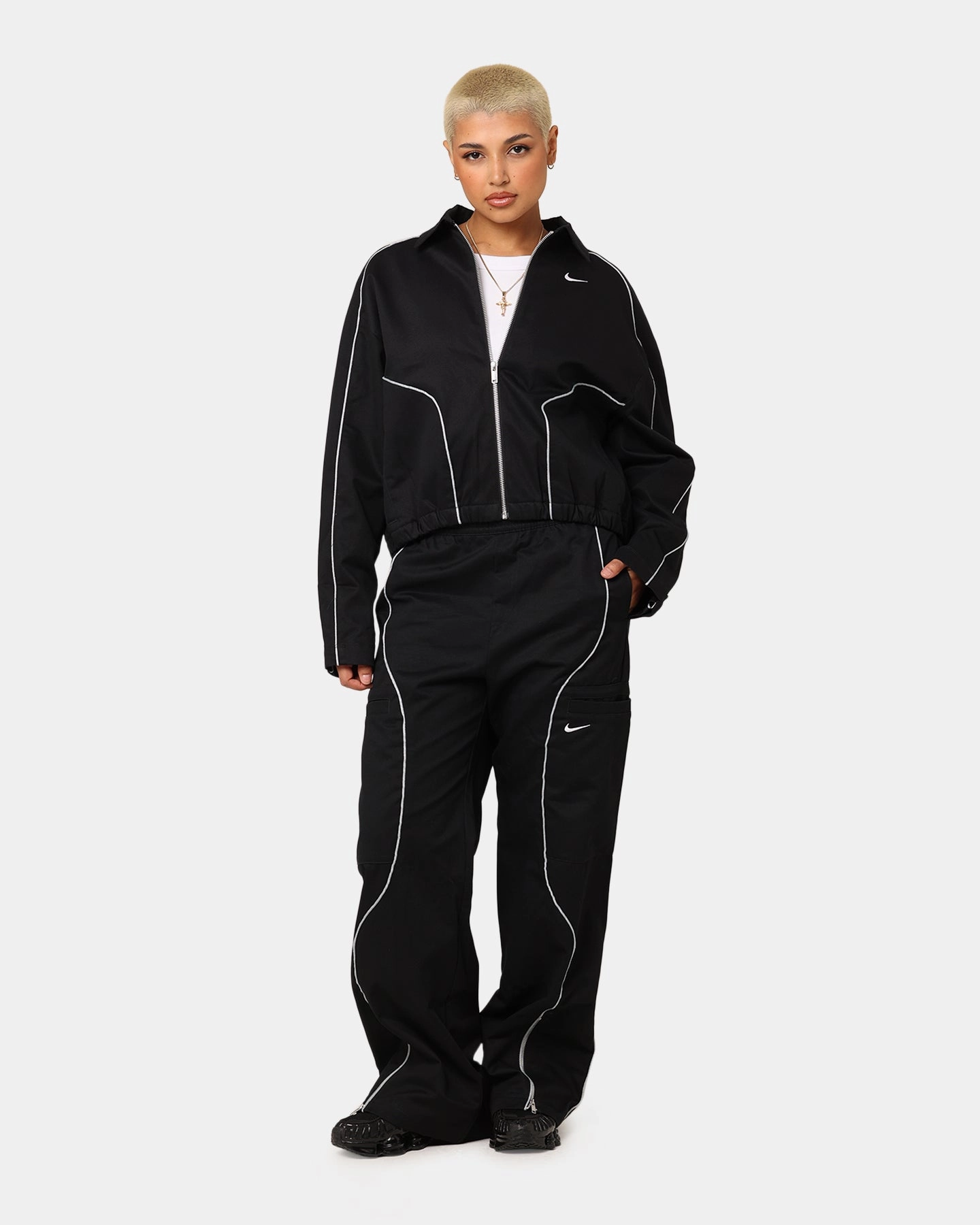 Period Nike Women's Sportswear Street Woven Jacket Black/Light Plum
