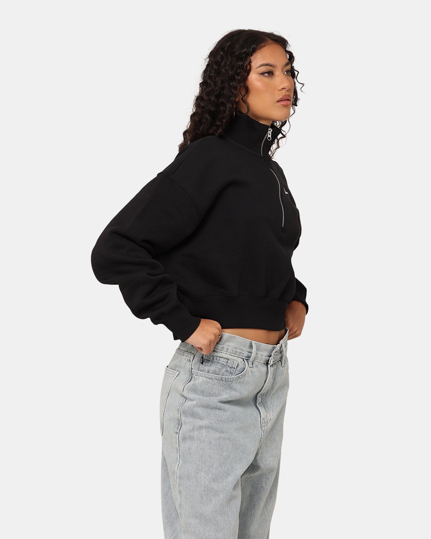 Nike Women's Sportswear Style Phoenix Fleece Cropped Half Zip Sweatshirt Black/Sail NonIrritatingSeams Reinforced Seams