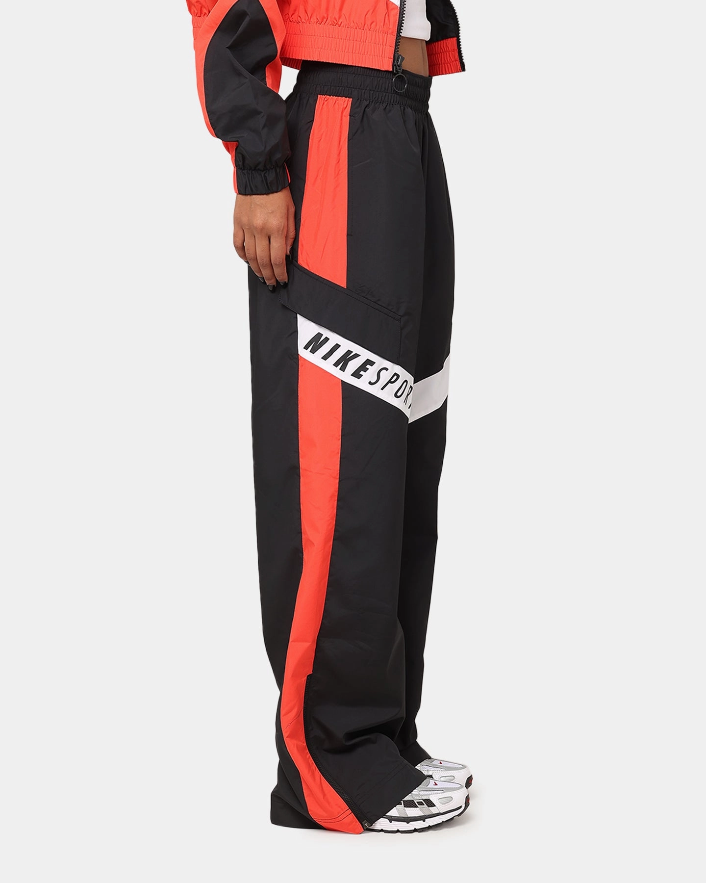 Stay Cool Modern Cut Nike Women's Sportswear Woven Oversized Pant Black/Light Crimson/White