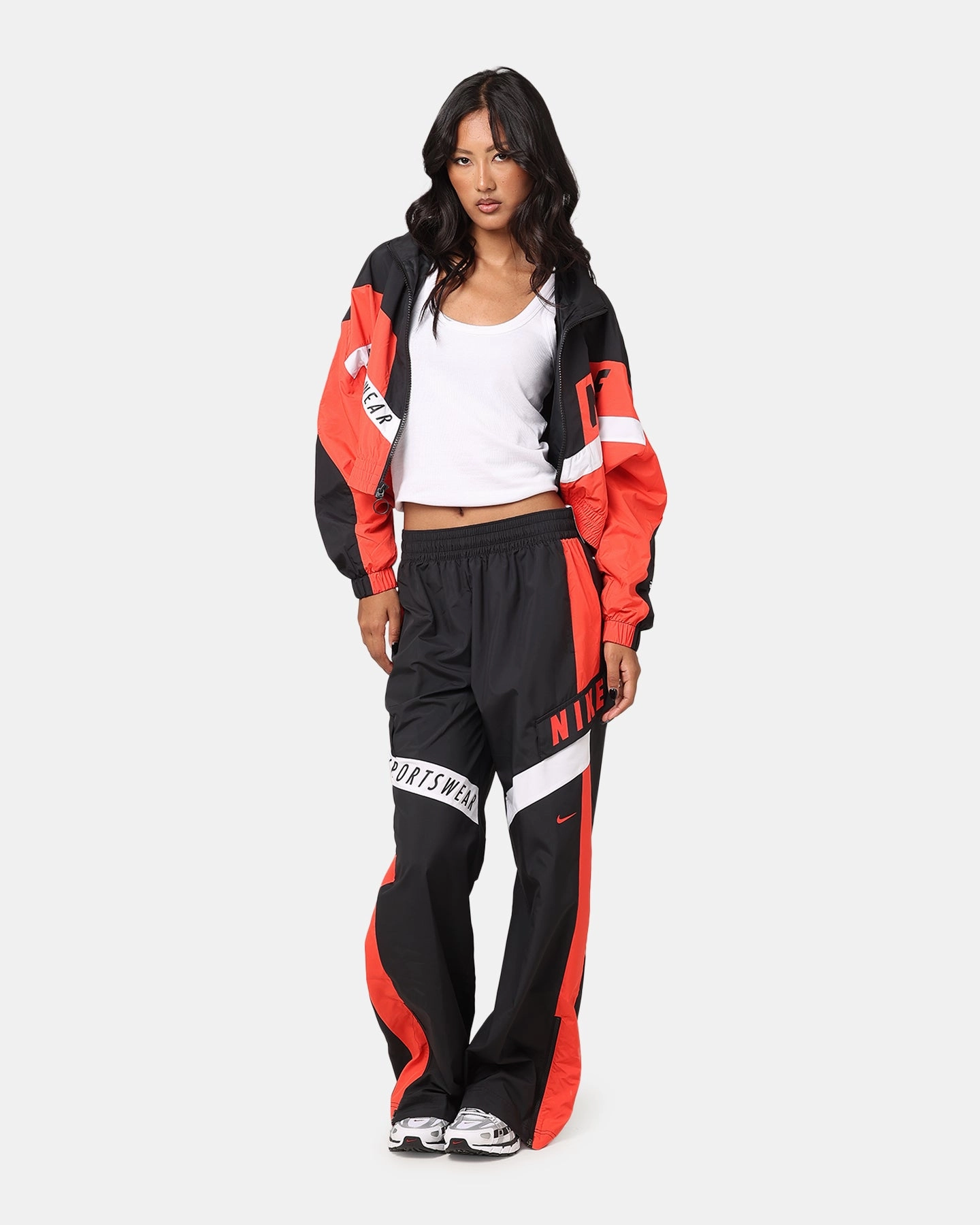 FourWayStretch Nike Women's Sportswear Woven Oversized Pant Black/Light Crimson/White