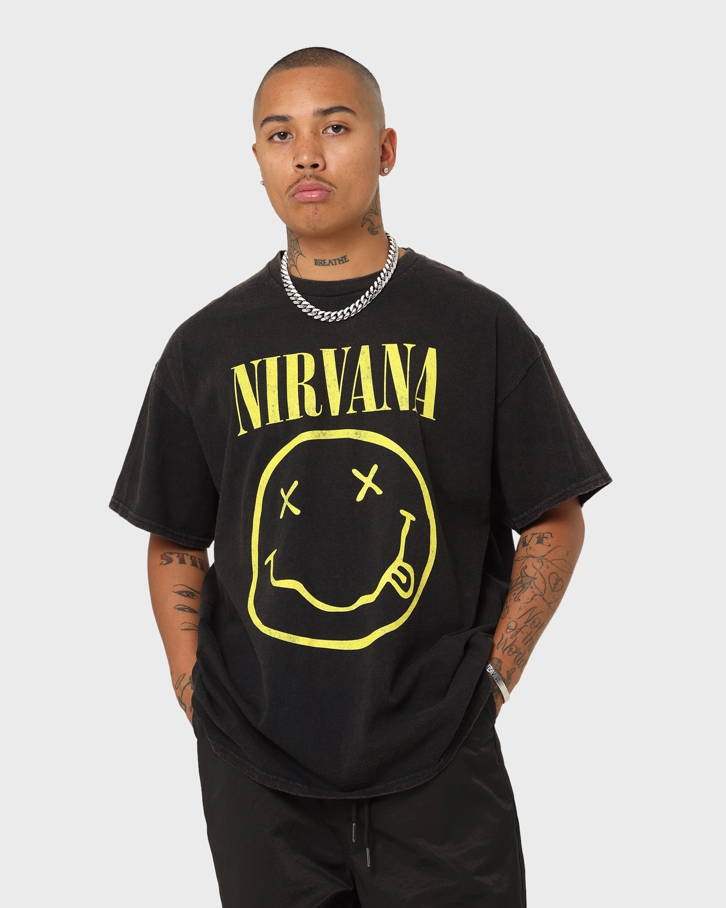 Modern Style Trend Chill Style Nirvana Smiley Vintage Tee Washed Black