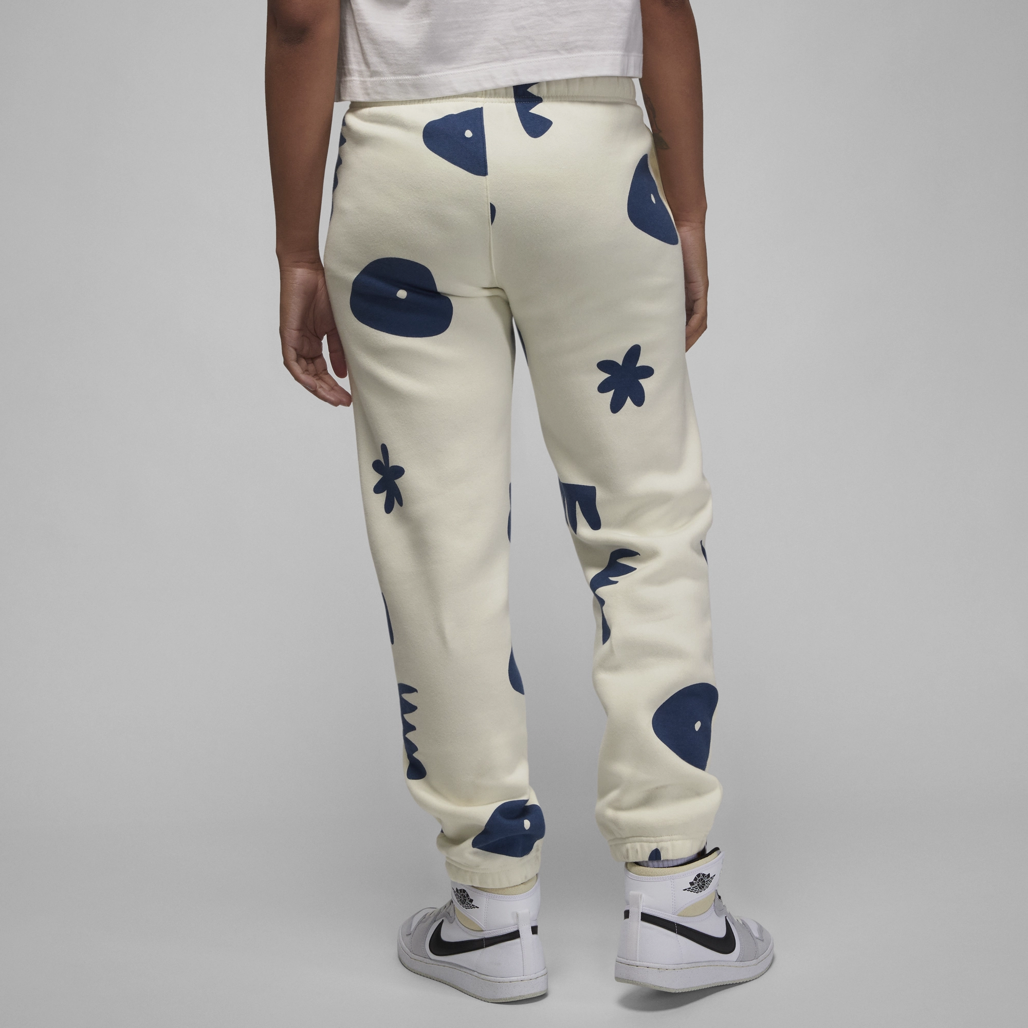 Womens Jordan Artist Series by Mia Lee Fleece Sweatpants 'Sail' Slim Stretch