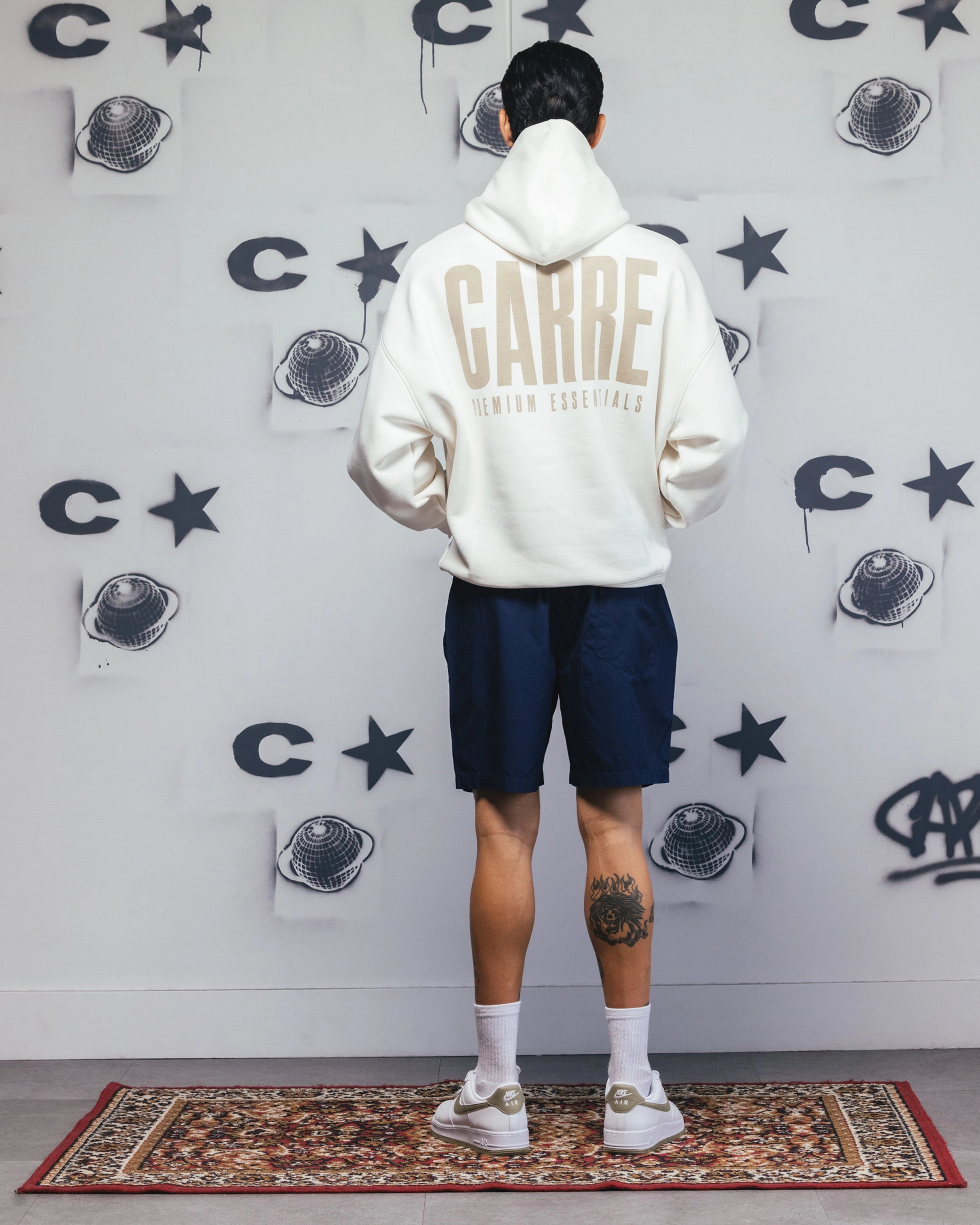 Tagless label Carre Premium Essentials Hoodie Cream