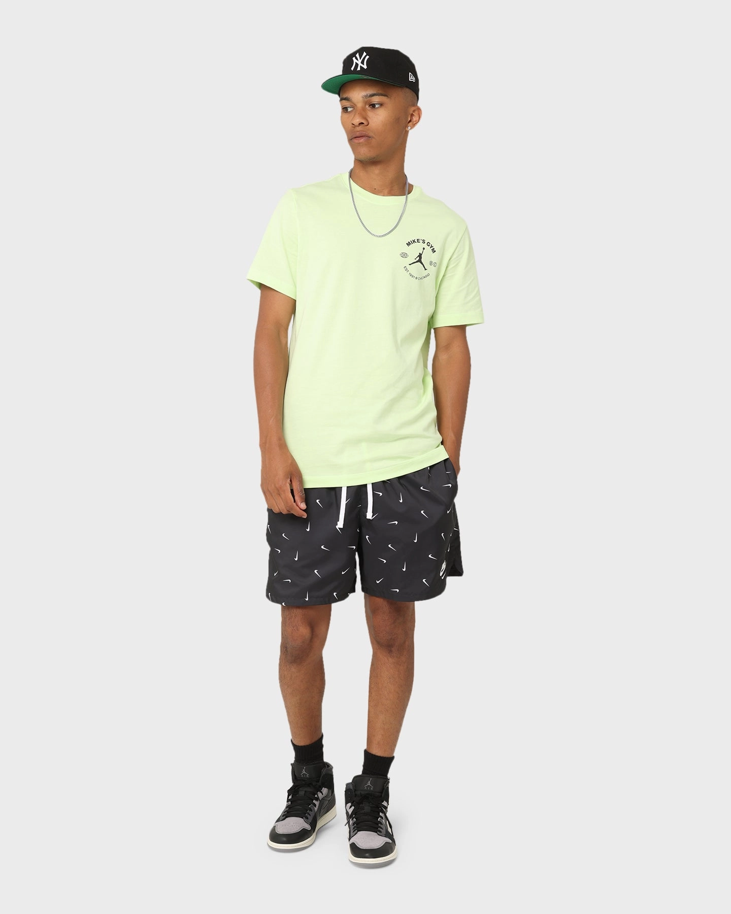 beauty industry Nike Nike Sportswear Sport Essentials Woven Lined Flow Shorts Black/White/White