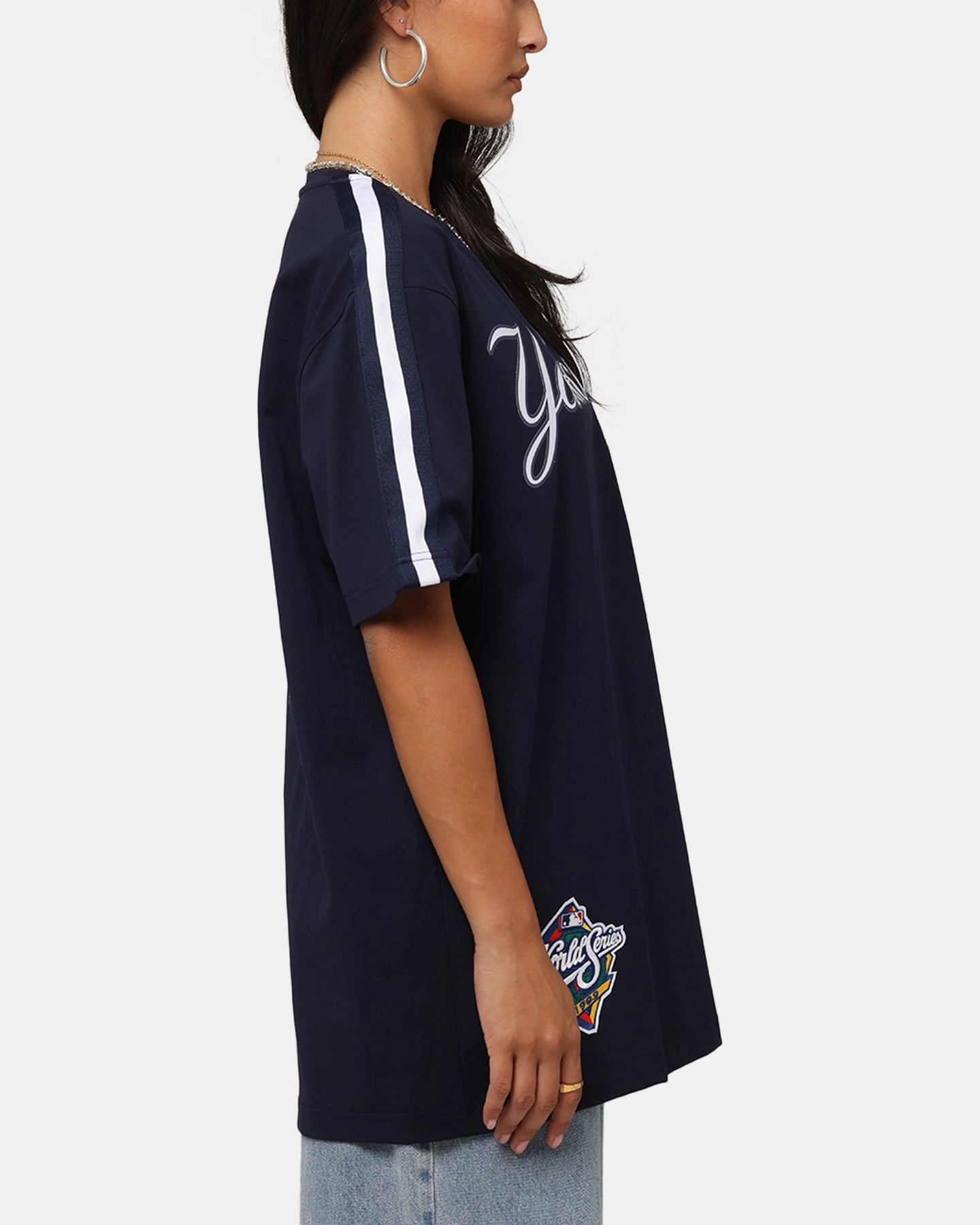 Pro Standard New York Yankees Classic Mesh Striped T-Shirt Midnight Navy Simple Yet Elegant Slim Silhouette