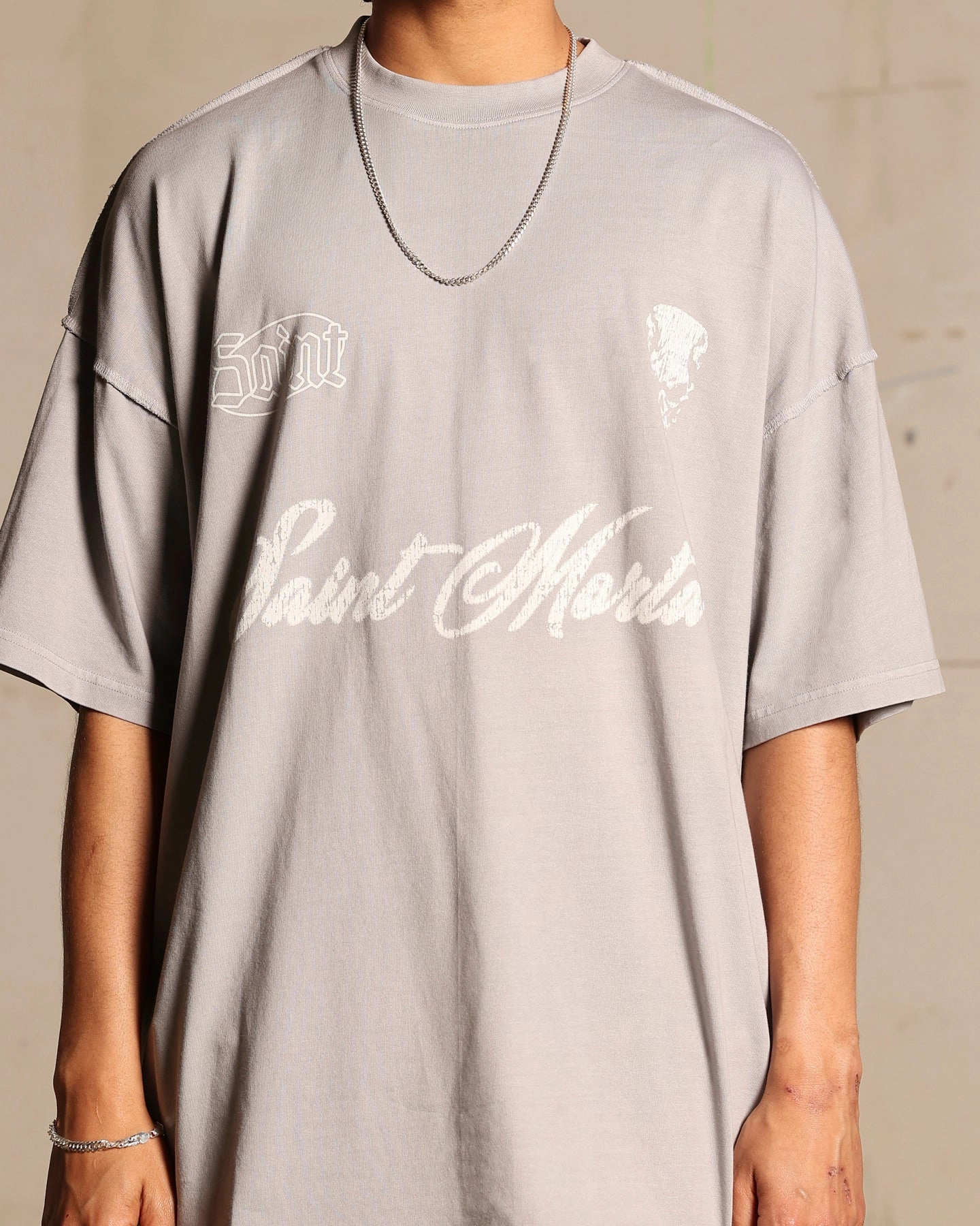 Snag Resistant Surface Holiday Outfit Style Saint Morta Roadhouse Boxy T-Shirt Vintage Grey