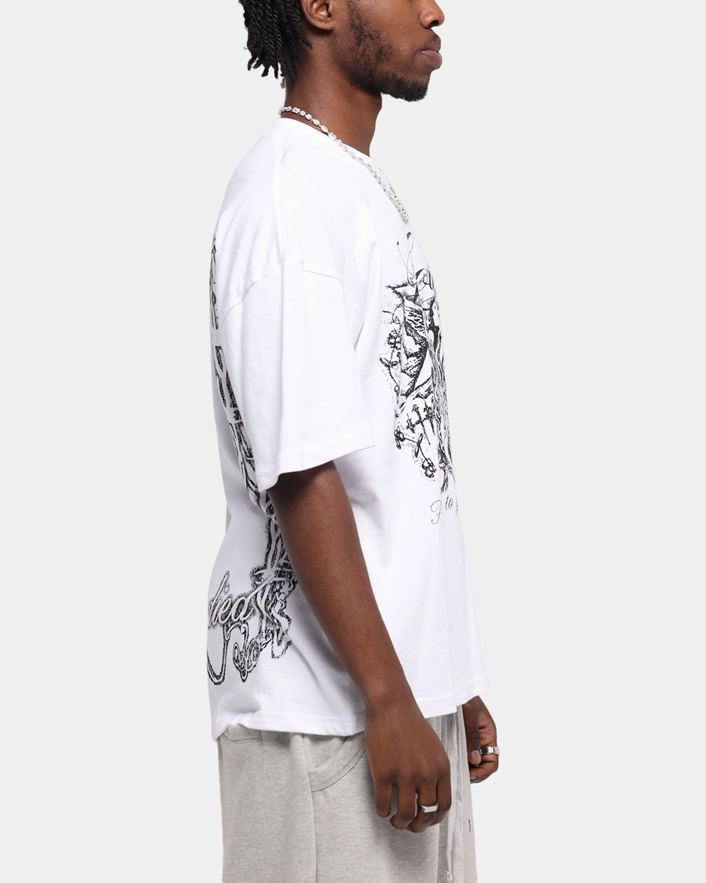 Sporty Style Timeless Fit Loiter Earth Angel T-Shirt White