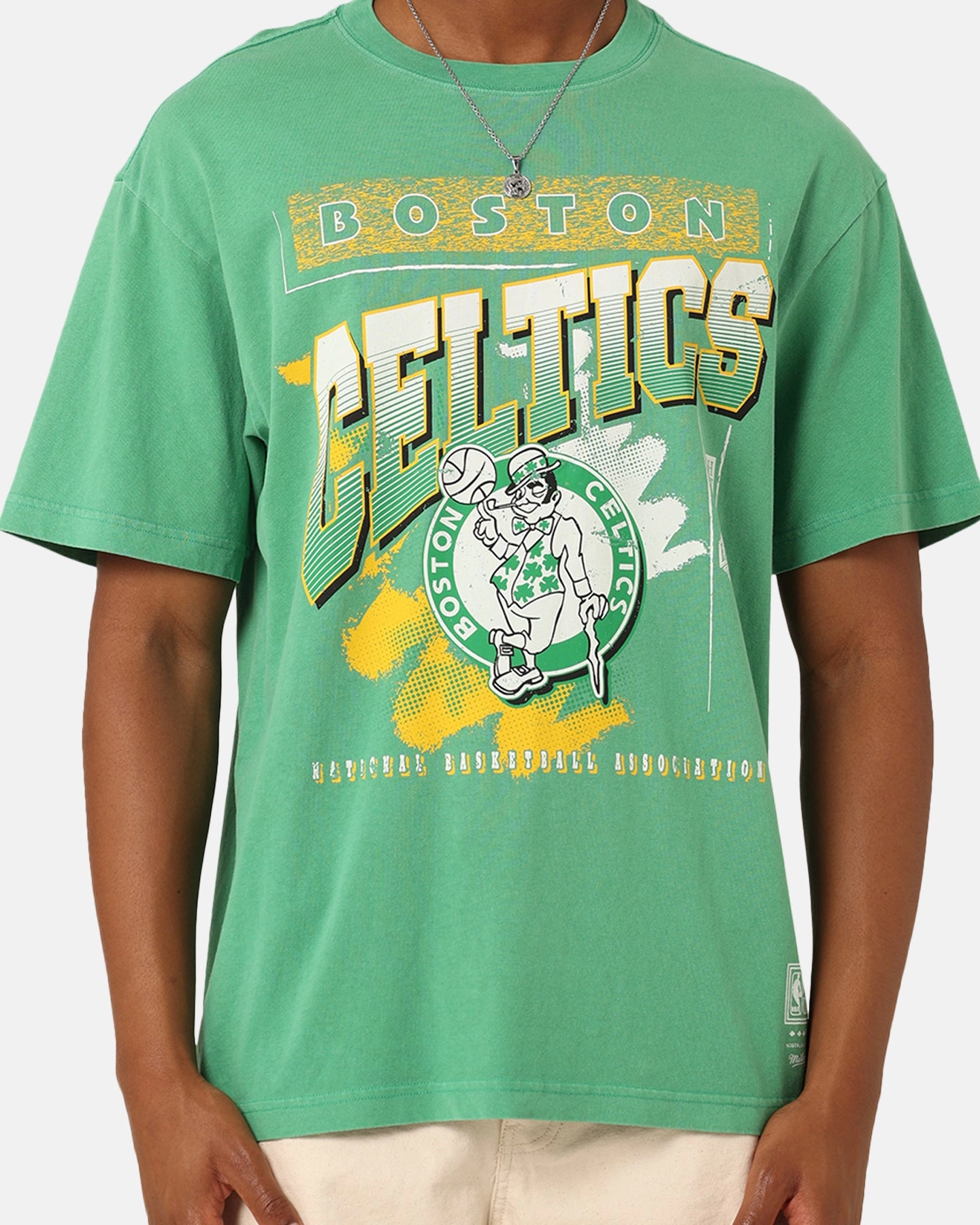 BreathableMaterial Side Vent Design Mitchell & Ness Boston Celtics Brush Off 2.0 T-Shirt Vintage White
