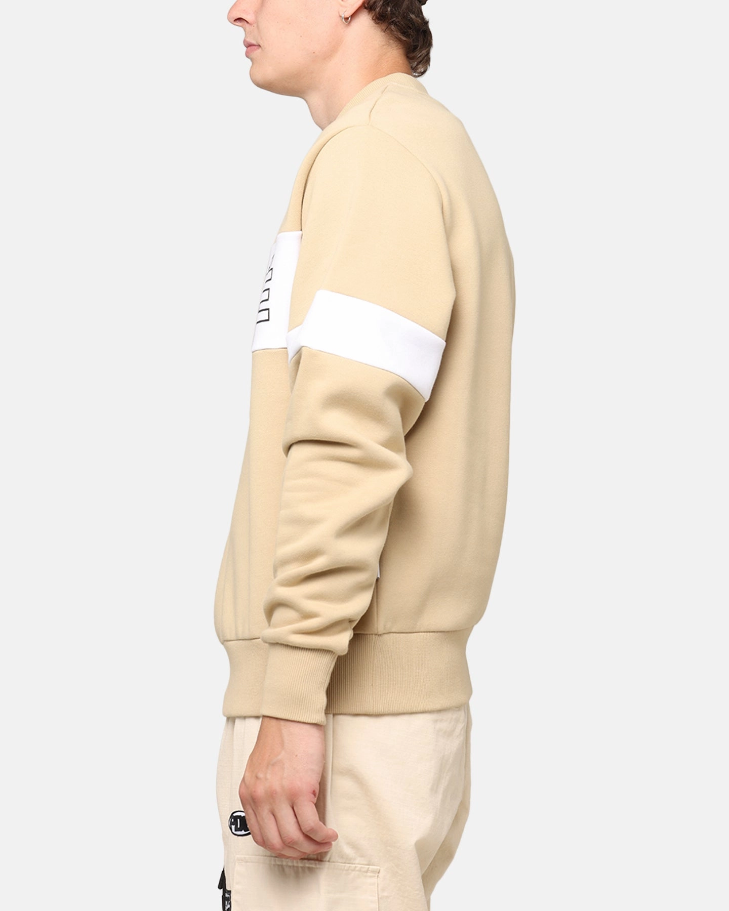 Neutral Fit Design Carre Bars Crewneck Stone/White