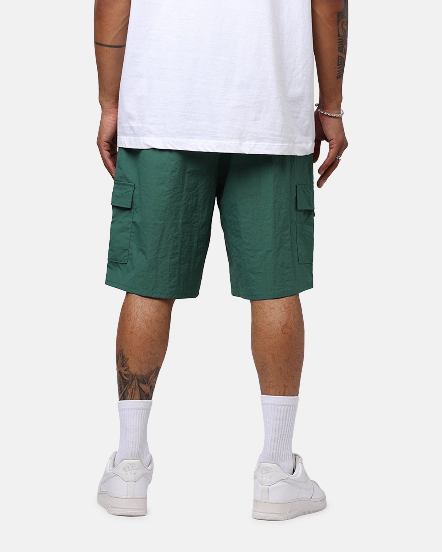 Non Binding Leg Openings Pas De Mer Postcard Shorts Army Green