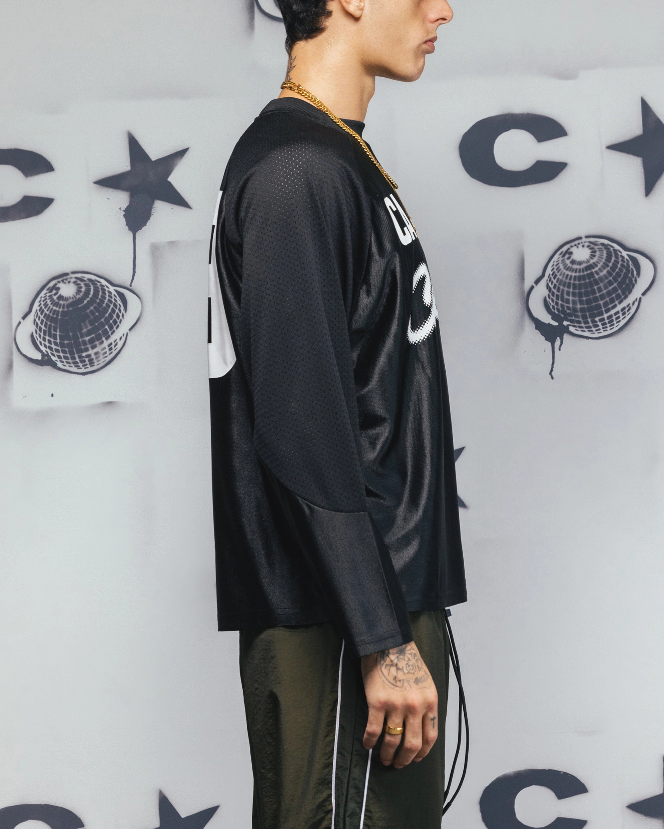 Cozy Layers Smooth Neckline Carre Nebula Long Sleeve T-Shirt Black