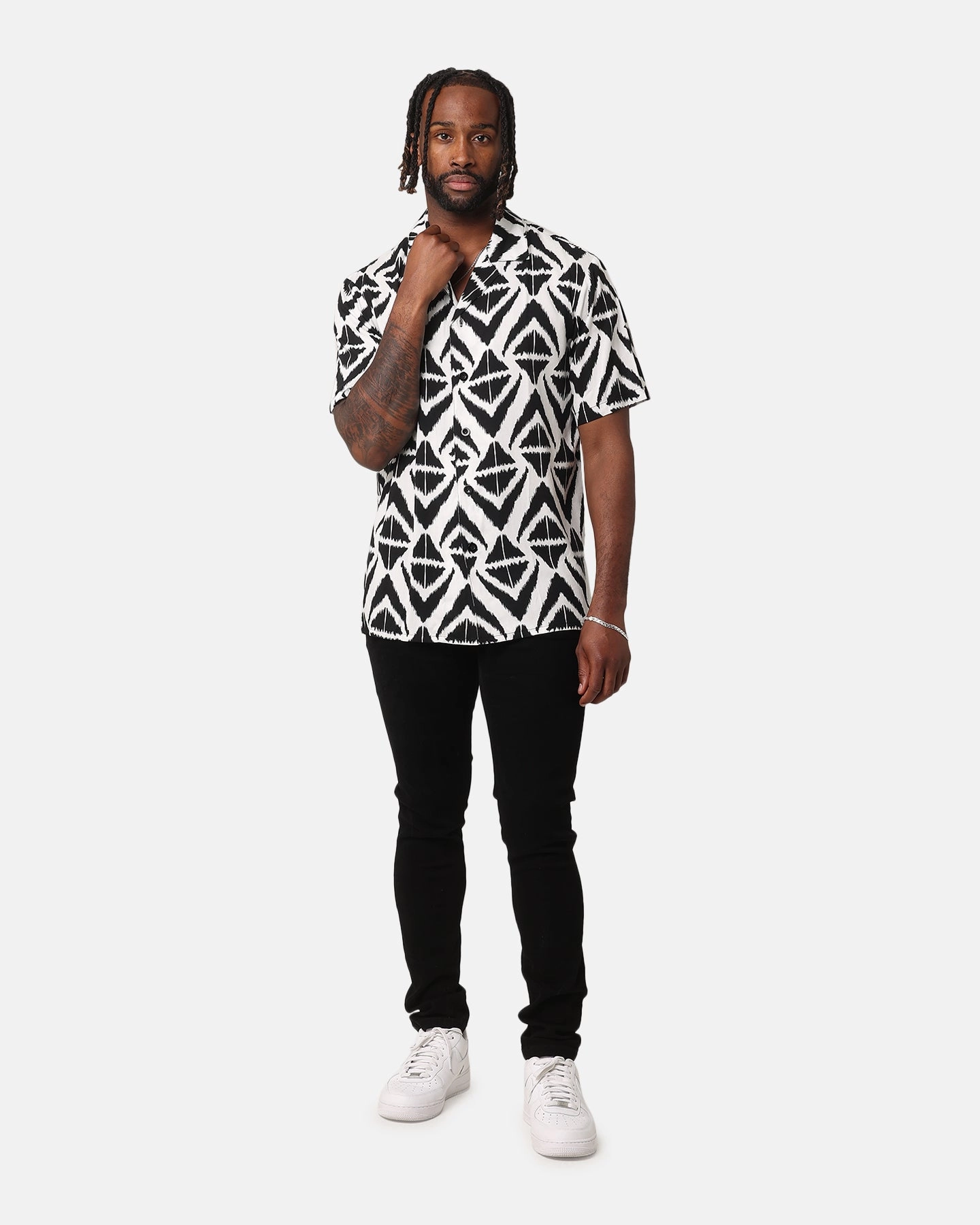 Anti Cling Fabric Graduation Ceremony XXIII Aztec Button Up Shirt Black/White