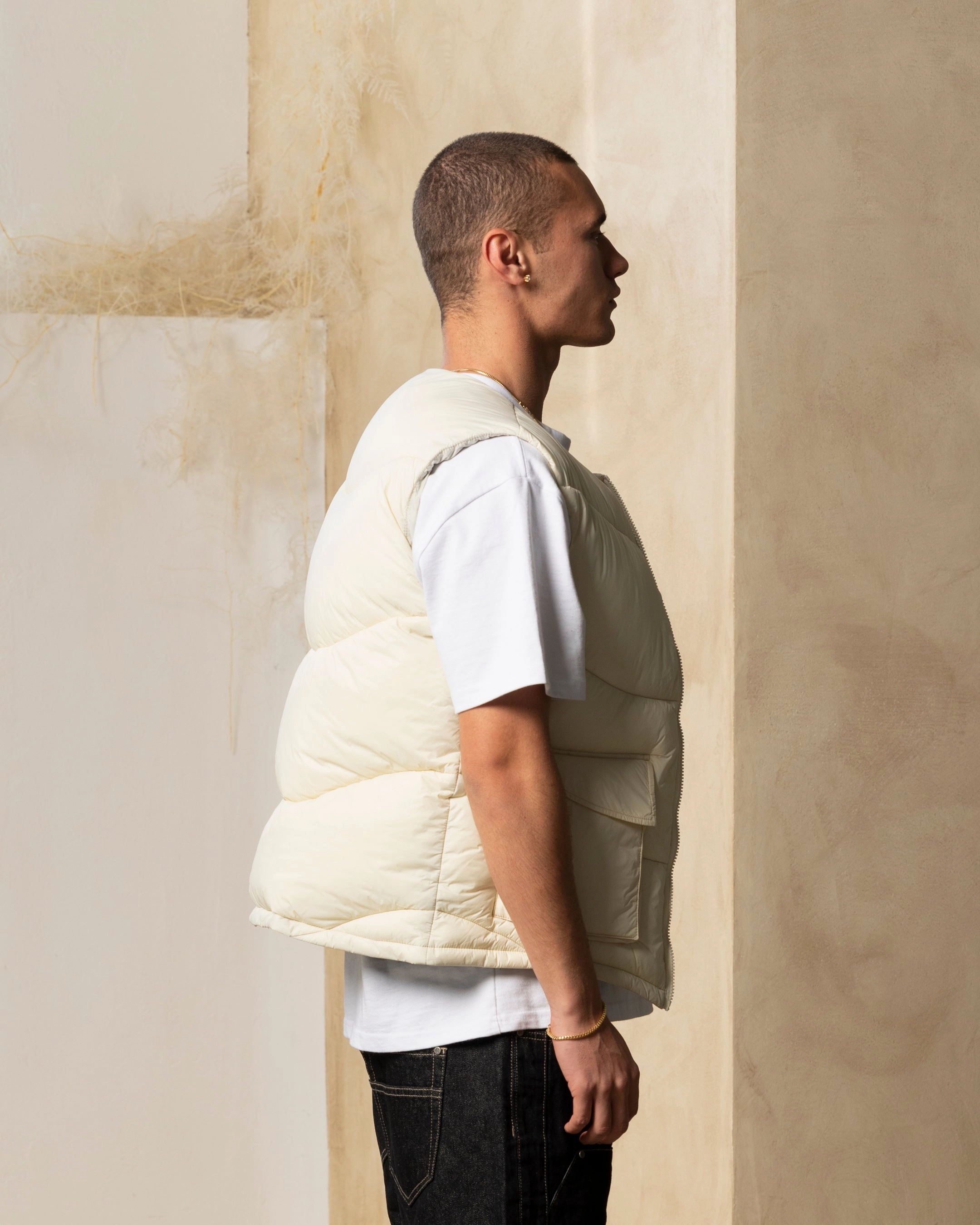 office workers Criticism Carre Wave Puffer Vest Light Stone