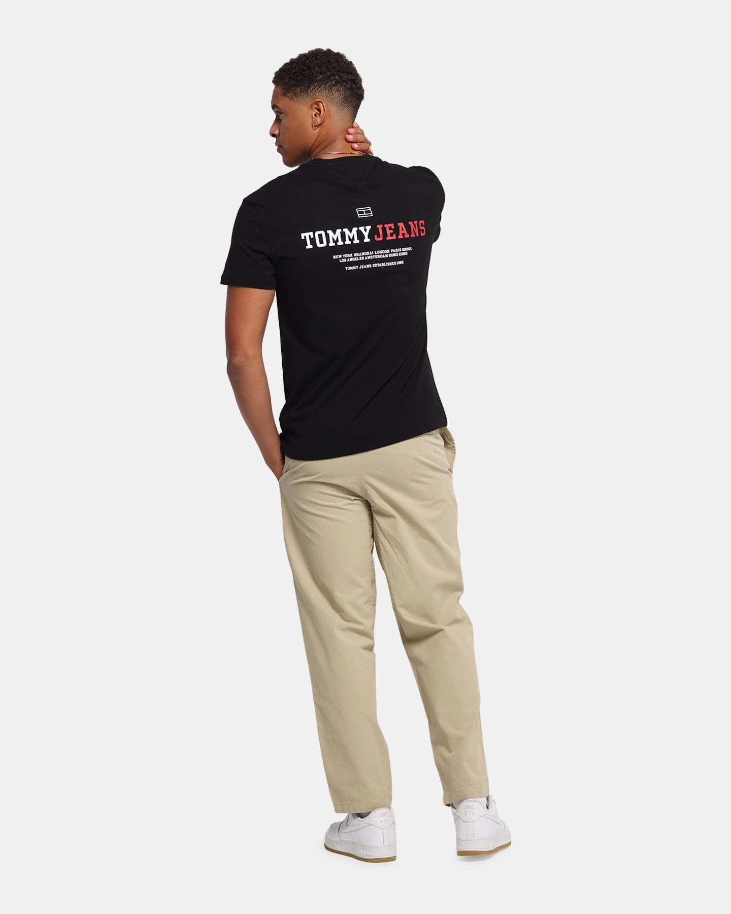 Fresh Vibes Unisex Tommy Jeans Regular DNA Graphic T-Shirt Black