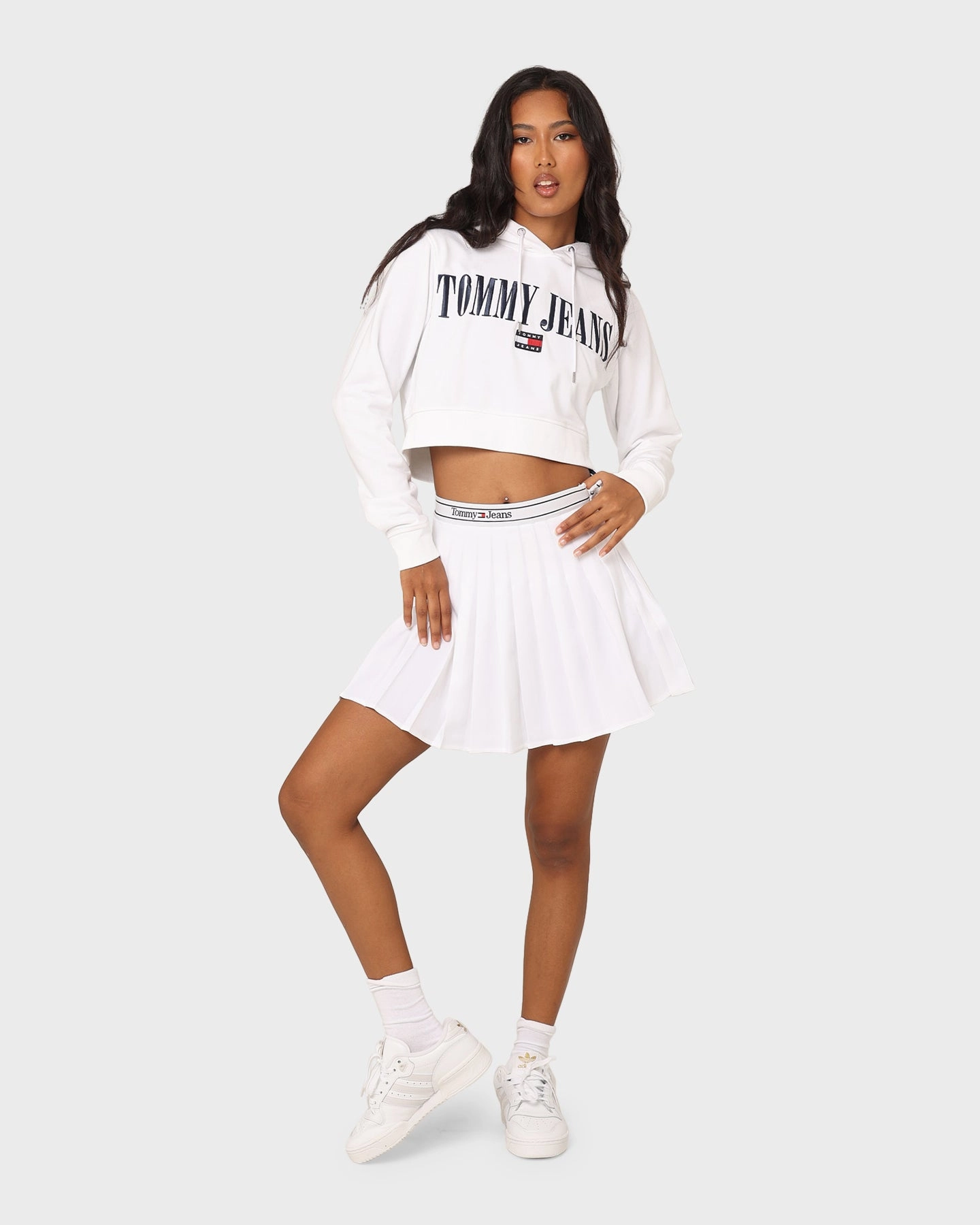 Tommy Jeans Women's TJW Super Crop Archive 2 Hoodie White PreShrunk Cotton Blend