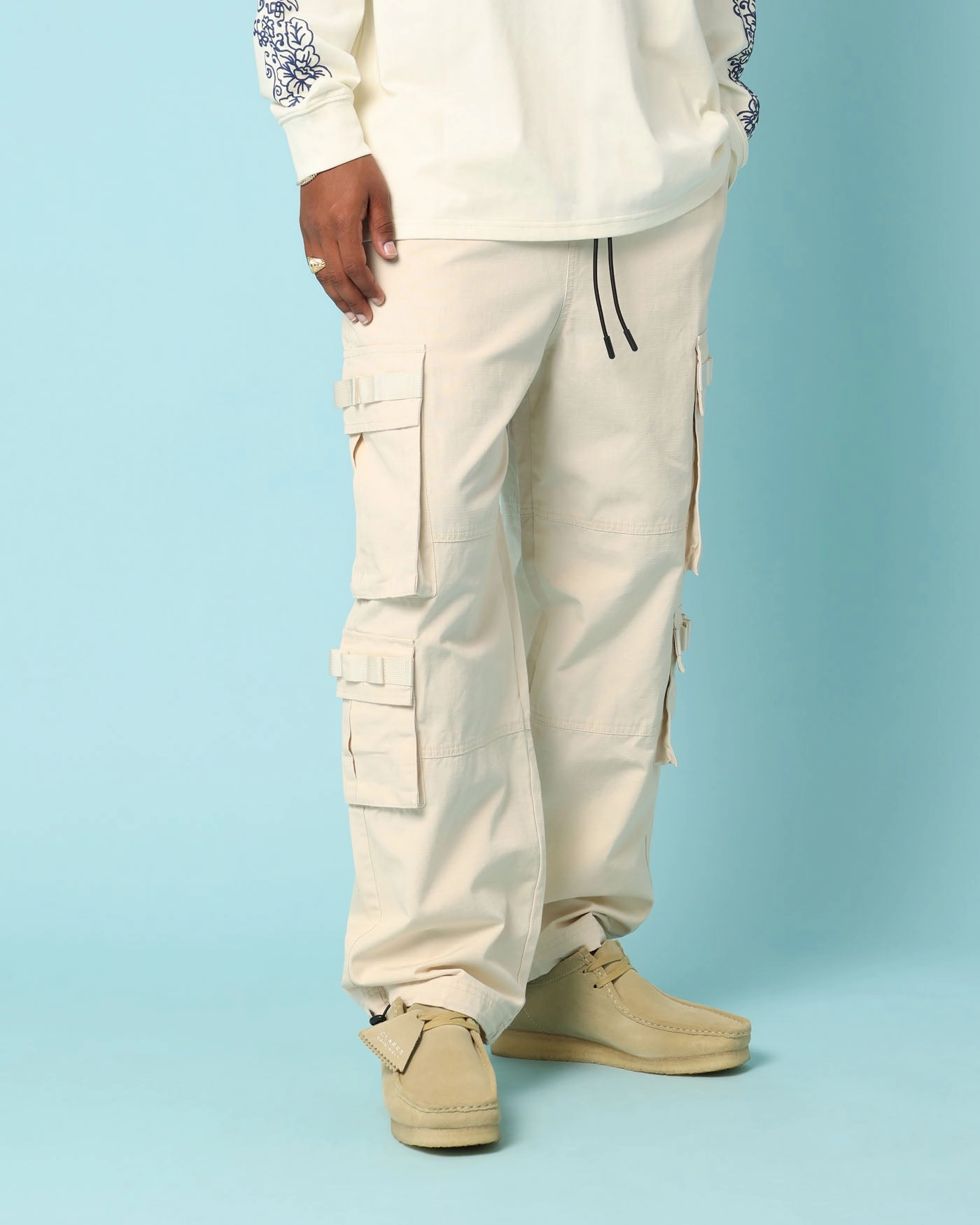 HeatRegulating Carr?? Boonie Cargo Jogger Off White