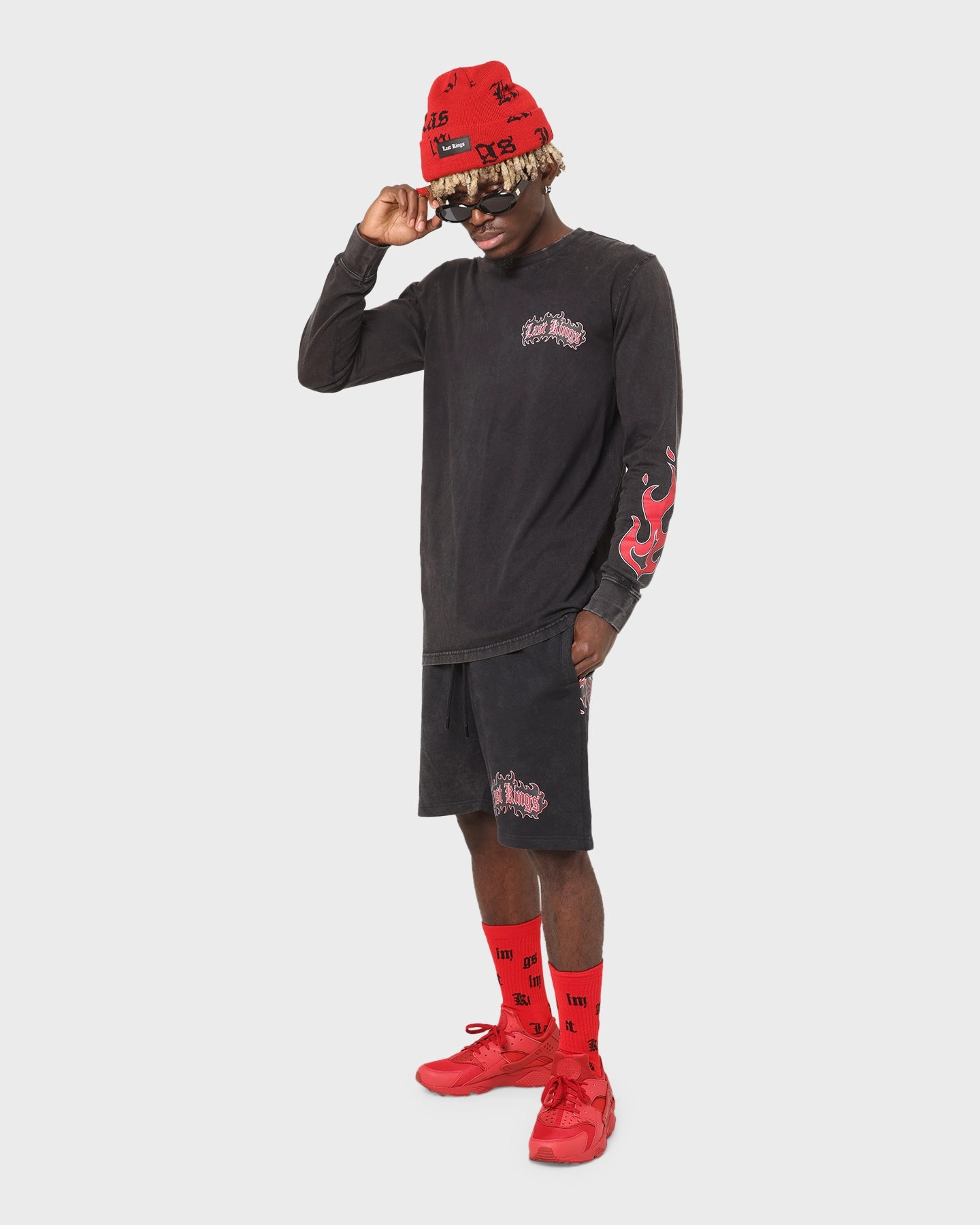 Last Kings Flaming Wings Sweat Shorts Black Wash Seamless construction creative industry