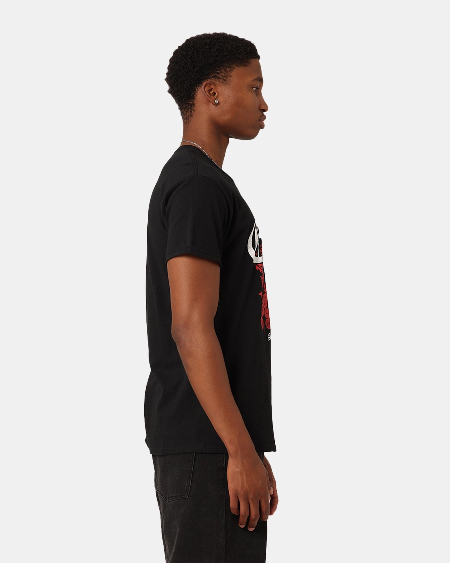 Elevn Clothing Co Rose Bunch T-Shirt Black Bohemian freedom