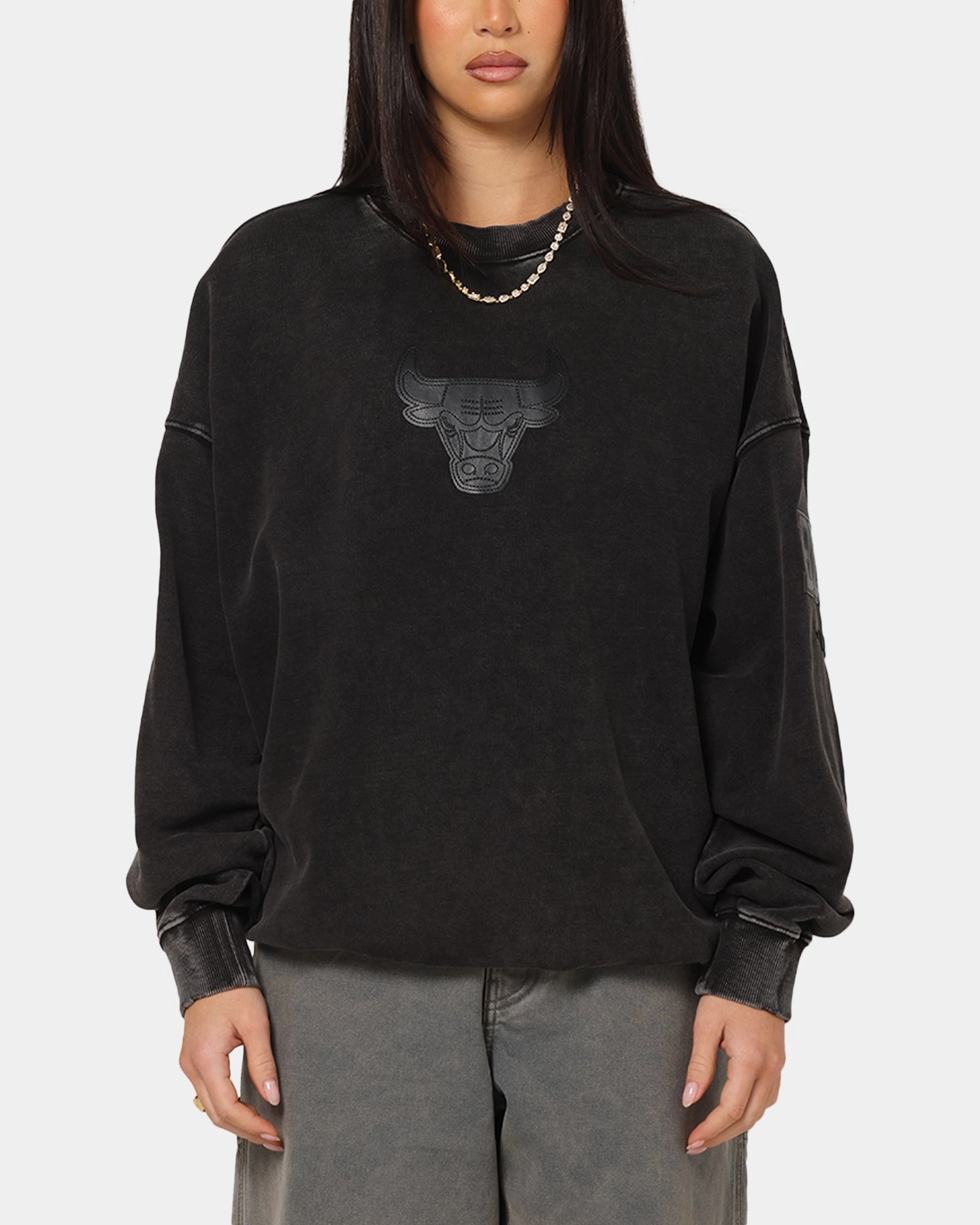 Comfort Fit Cut Pro Standard Chicago Bulls 'Wash Vanguard' Fleece Crewneck Washed Black