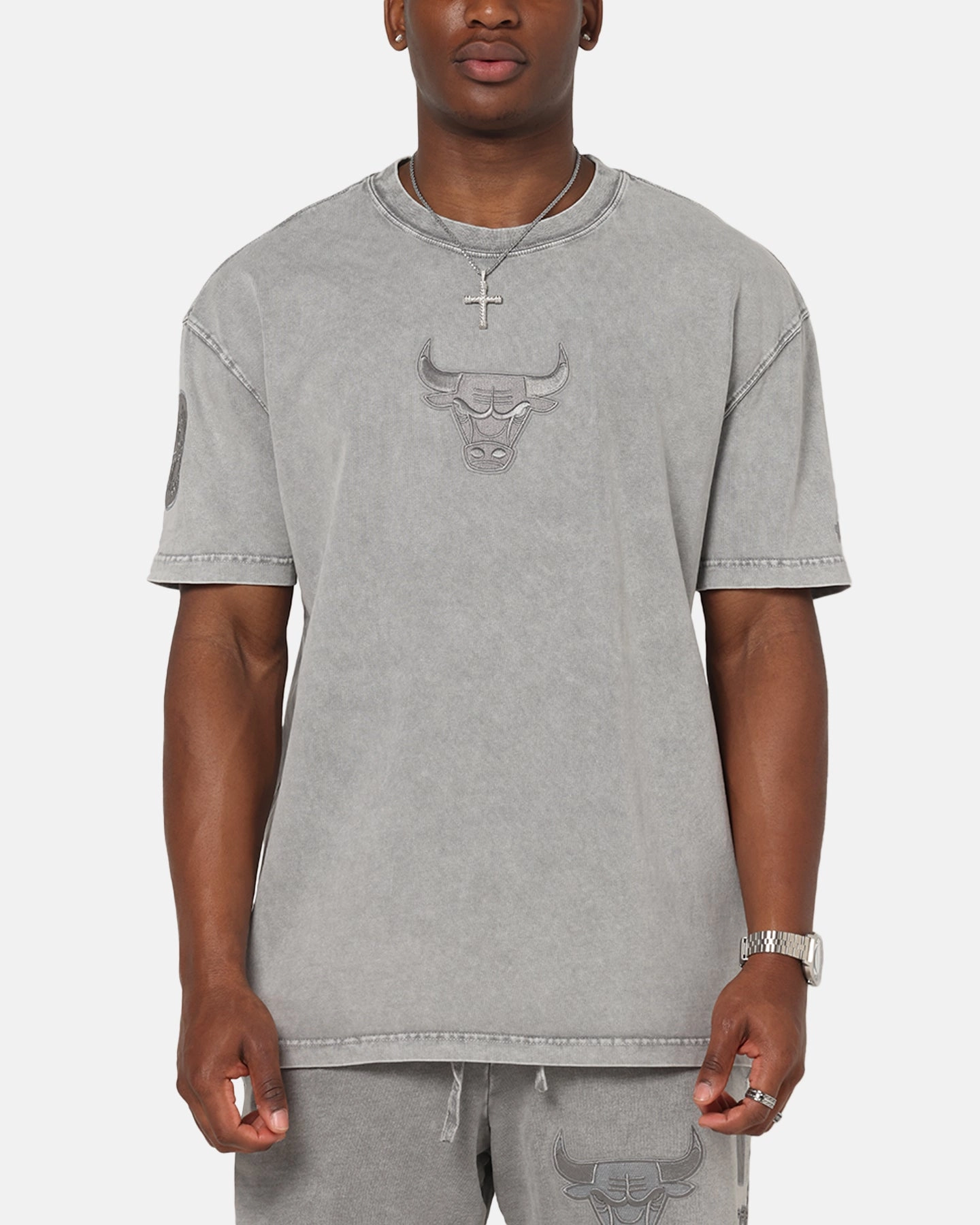 Bold colors Comfortable clothing Pro Standard Chicago Bulls Washed Classic T-Shirt Washed Grey