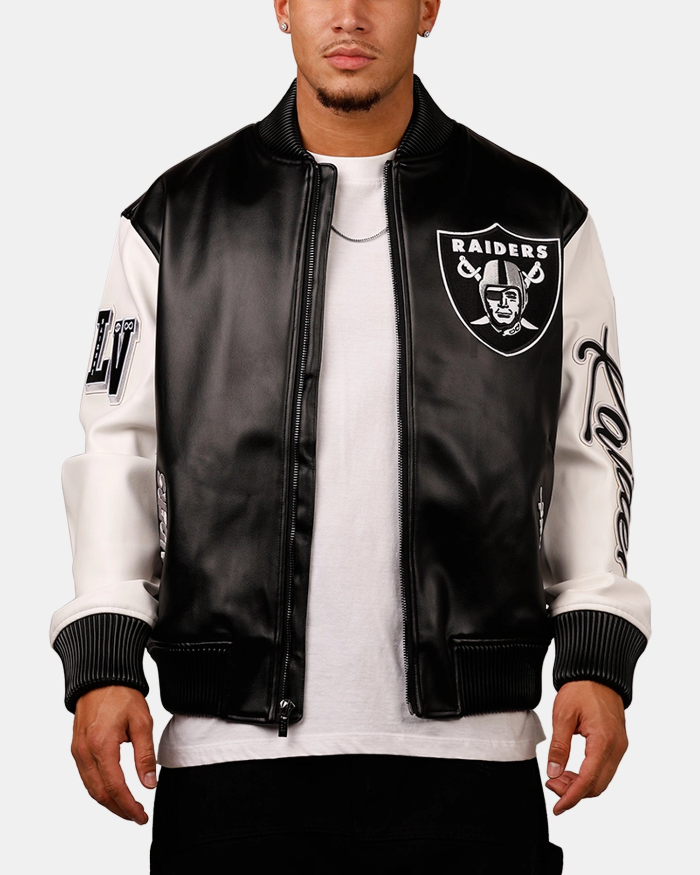 Anti-pill Secure Storage Compartments Pro Standard Las Vegas Raiders Varsity Jacket Black