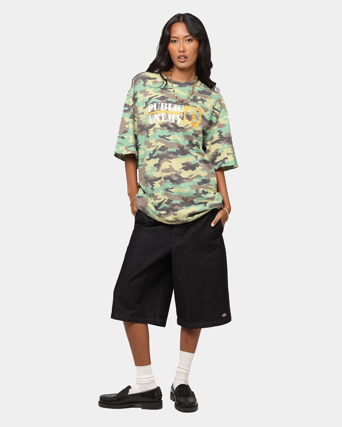 V neck style Public Enemy Realtree T-Shirt Camo