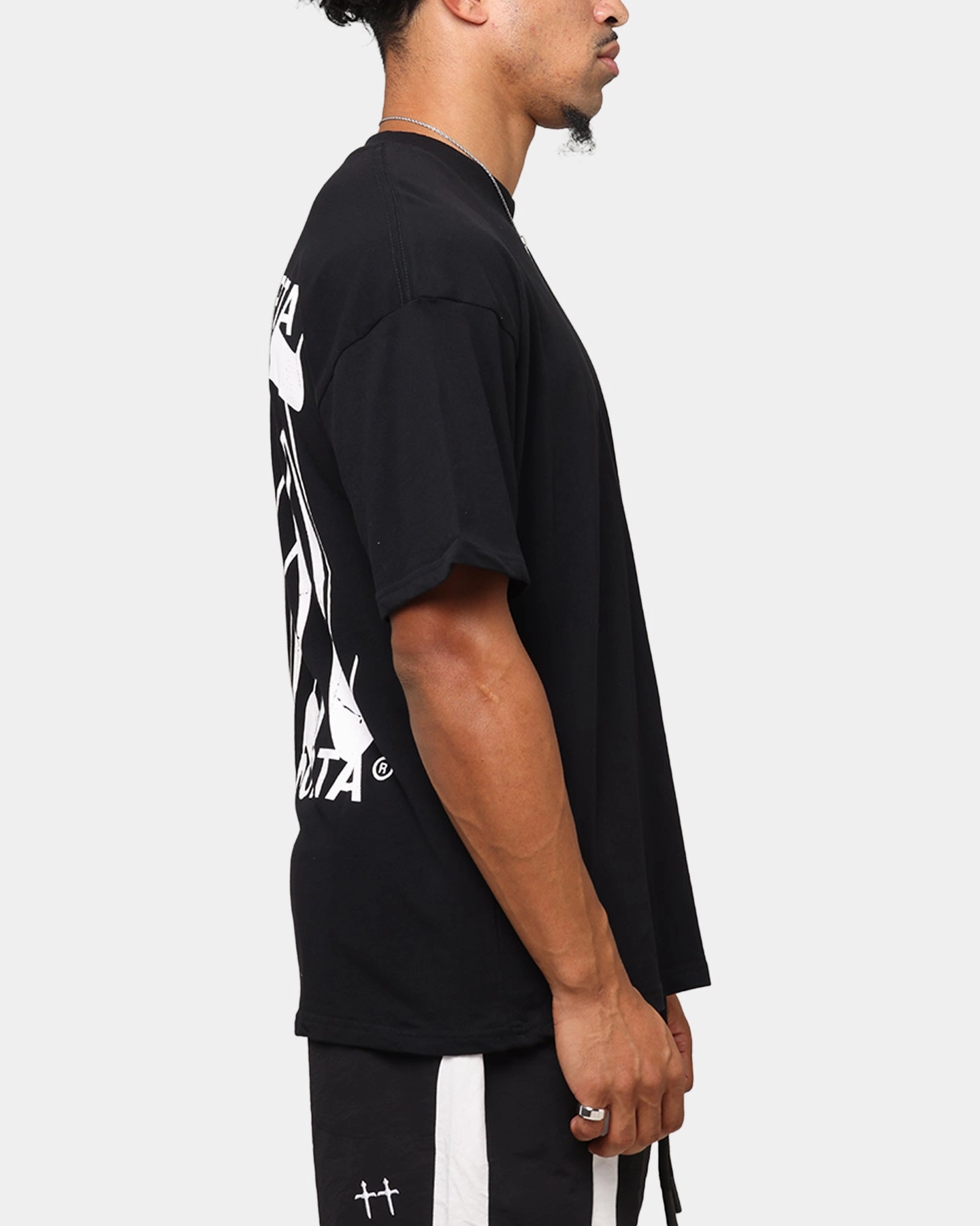 Saint Morta Ye Old Drop Shoulder T-Shirt Black Lint Resistant Surface Fashion-Forward