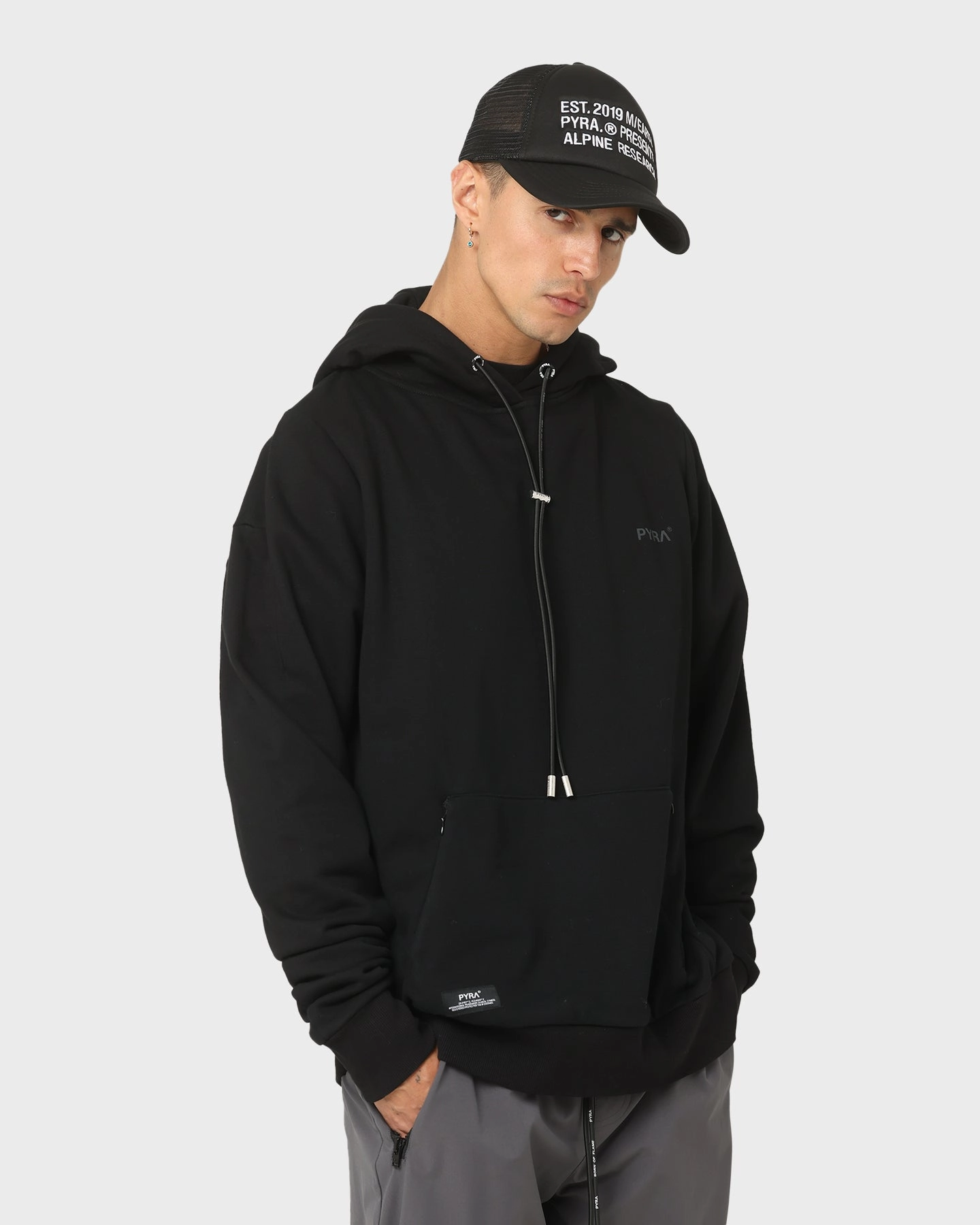 PYRA Flame Hood Black/Black Slim Profile suitable for night wear