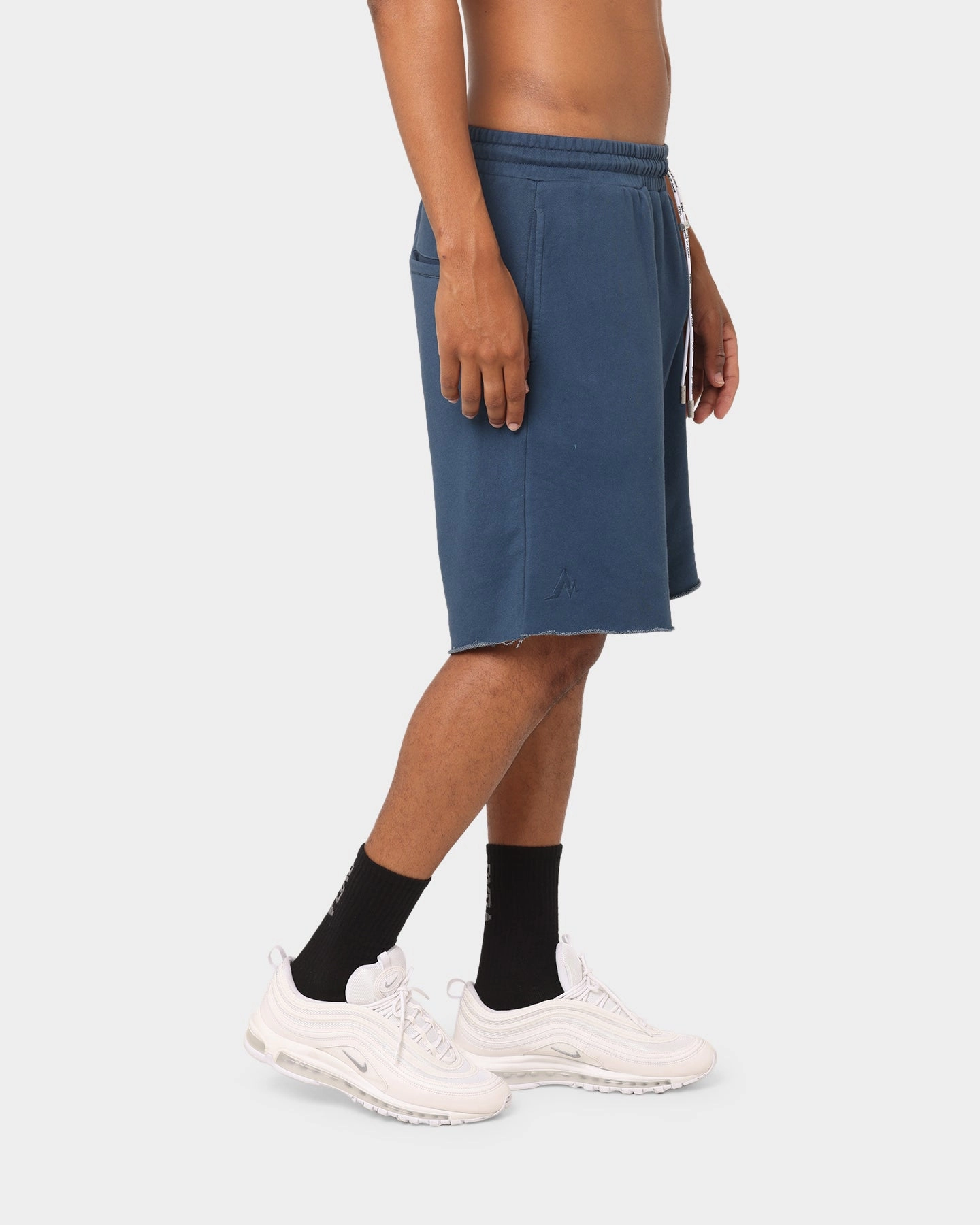 PYRA Raw Slouch Shorts Navy Gloves City Look