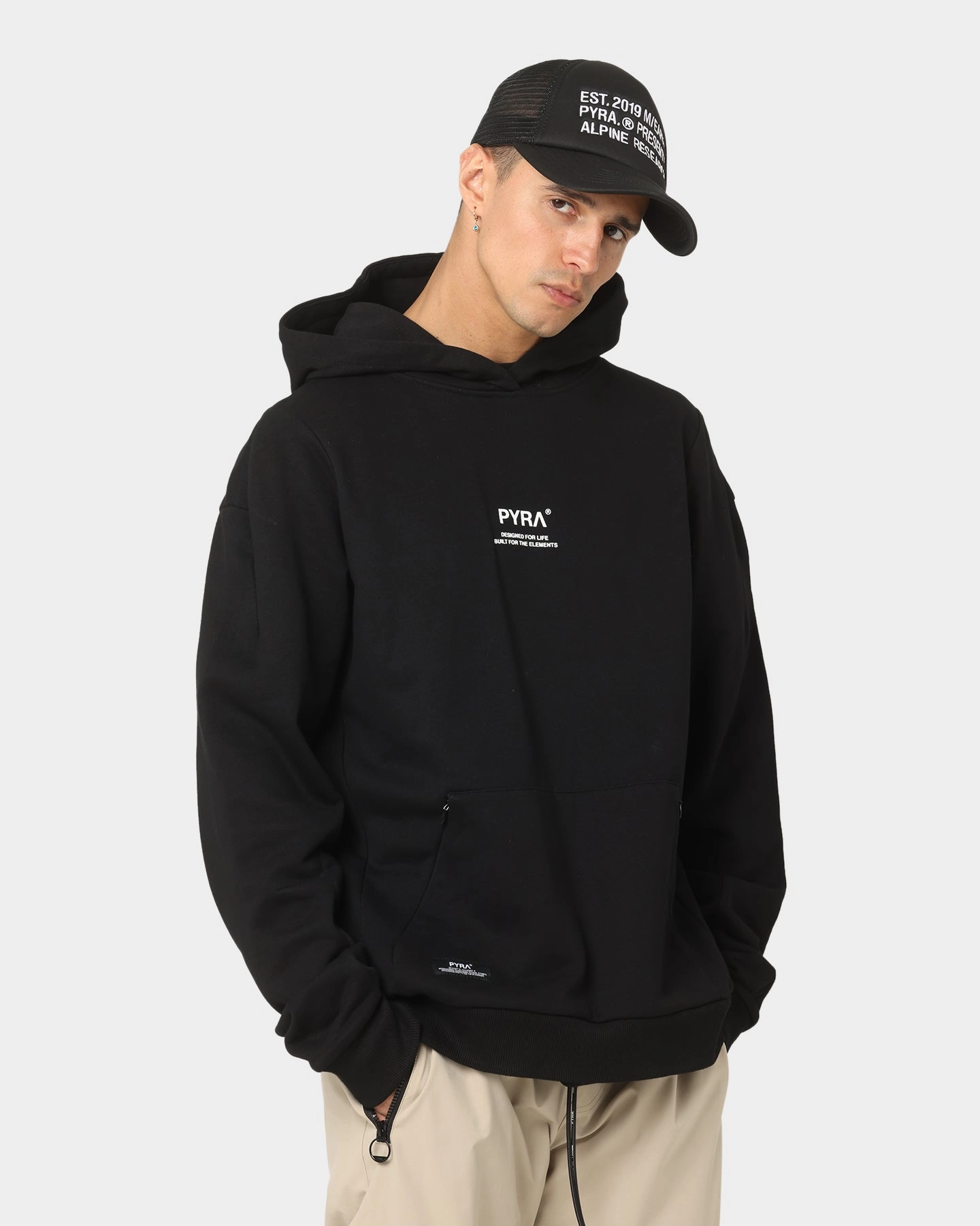 PYRA Repetition Hoodie Black Dive