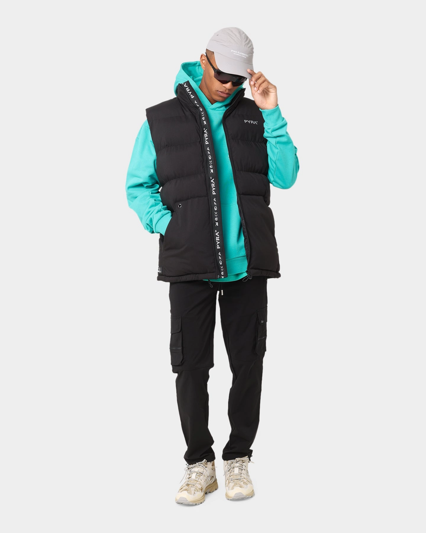 Thermoregulating Insulation MultiPocket Design PYRA Sleeveless Puffa Vest Black