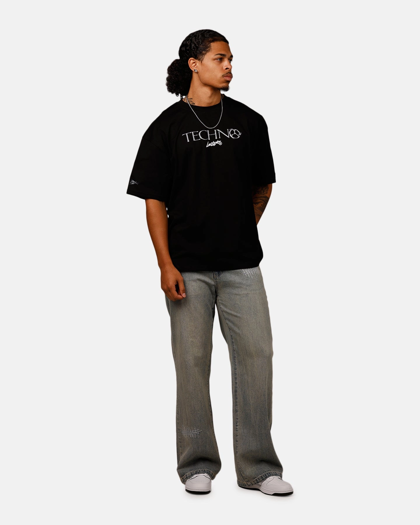 Loiter Techno T-Shirt Black Relaxed and Easy City Look