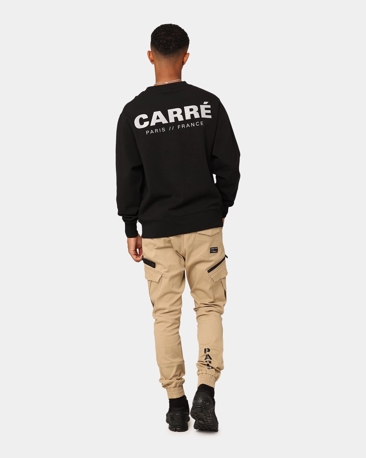 Carre Premium Motion Crewneck Black Fashion Forward Layer Cozy Texture
