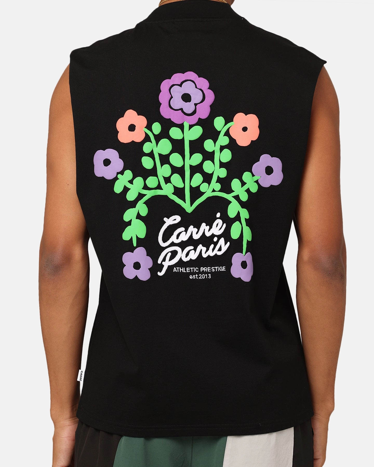 Carre Floraux Muscle T-Shirt Black Bold and Comfortable