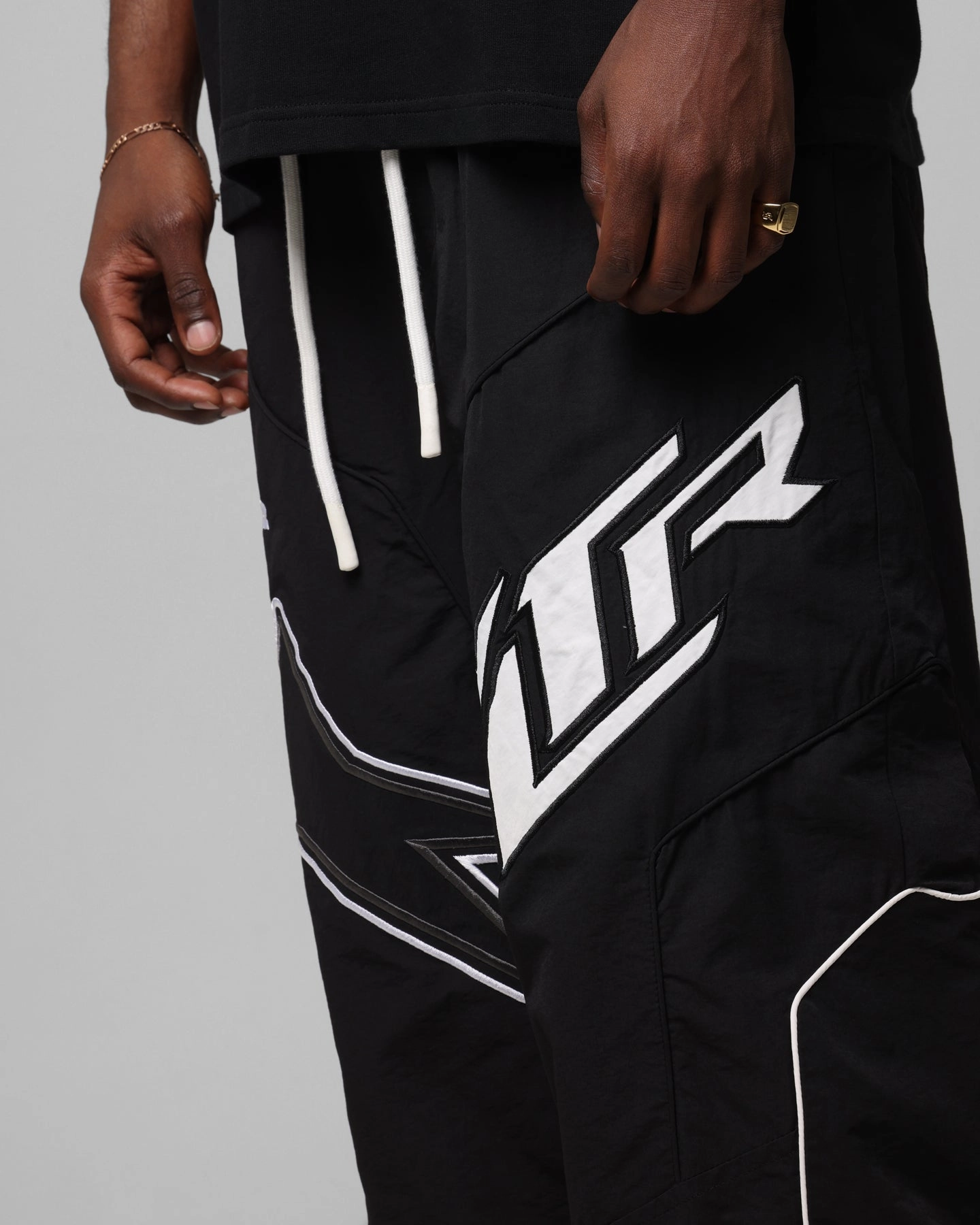 Water Resistant Finish Perfectly Relaxed Loiter Motocross Parachute Pants Black