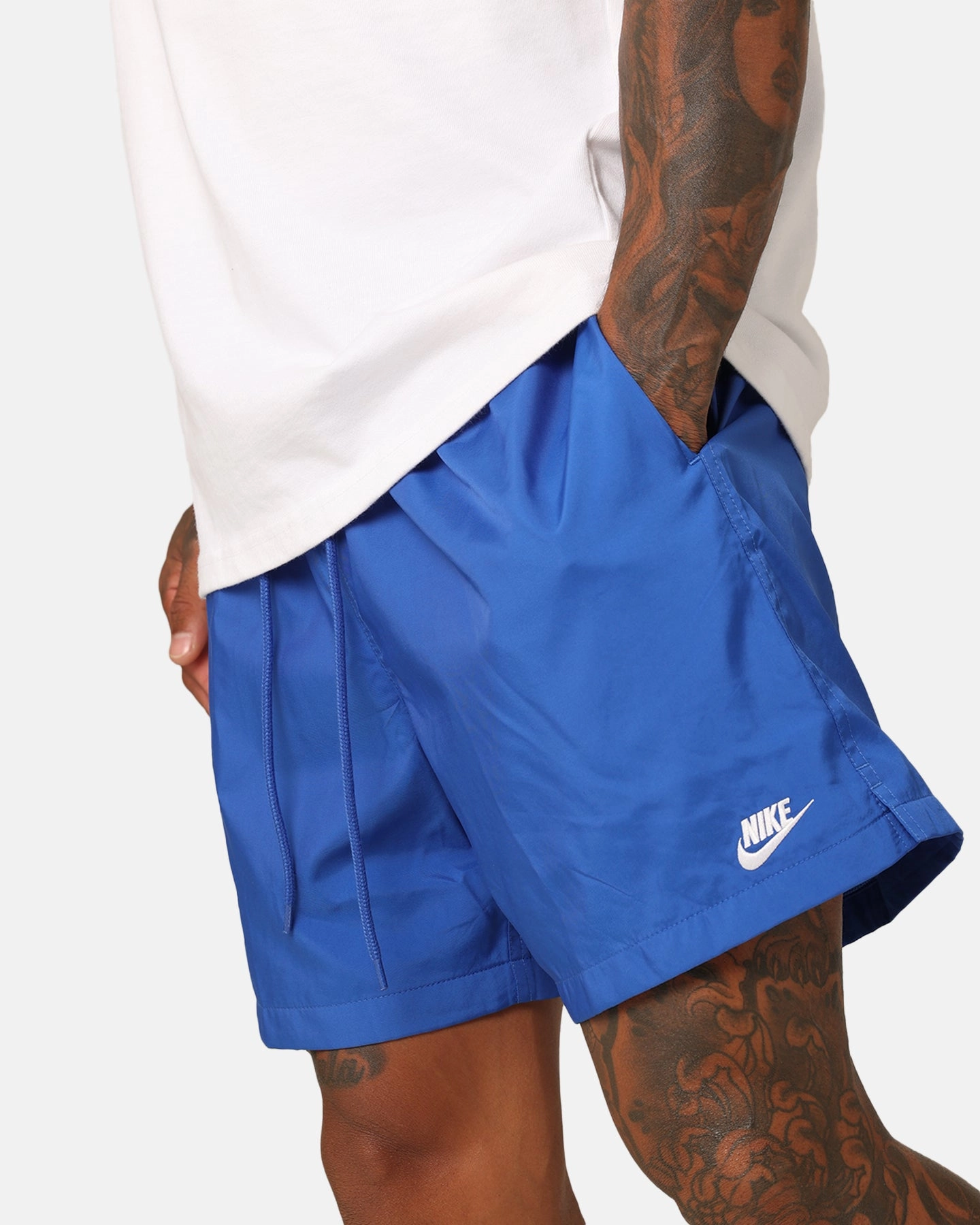 Fitness wear low waisted Nike Club Flow Shorts Game Royal/White