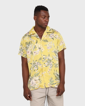 Lakeside Relaxation gender-neutral Club Paradise Lounge Shirt Yellow