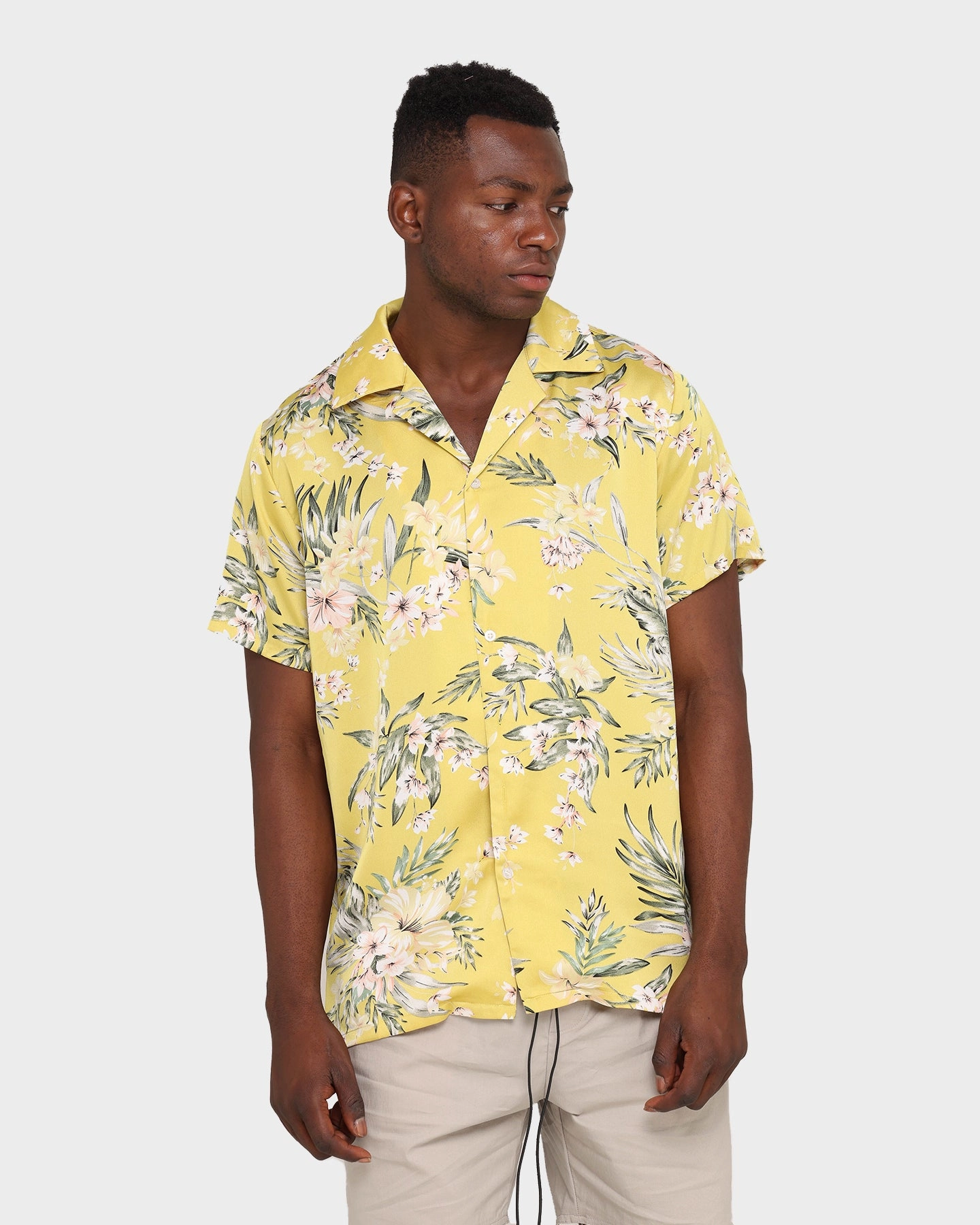 Lakeside Relaxation gender-neutral Club Paradise Lounge Shirt Yellow