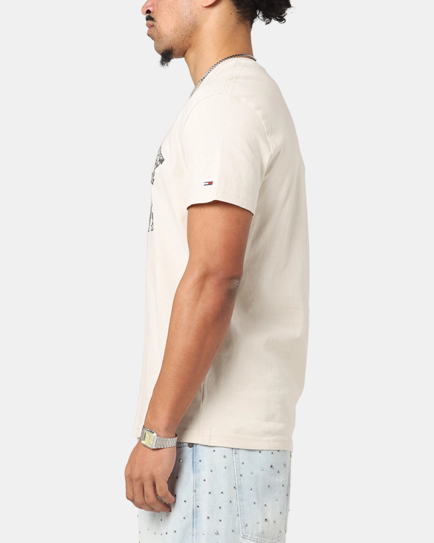 Holiday Style Tommy Jeans Regular Paisley College T-Shirt Newsprint