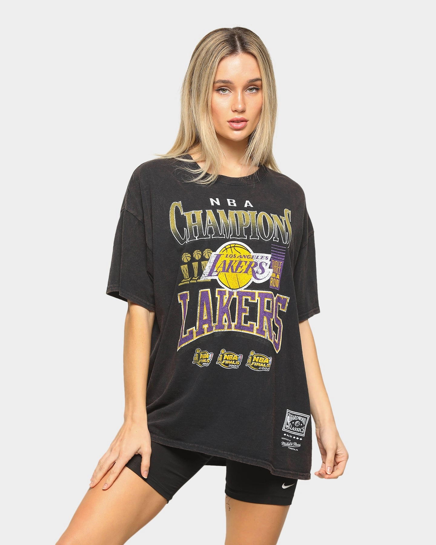 Street Casual Look MoistureWicking Technology Mitchell & Ness Lakers Vintage Champs Short-Sleeve T-Shirt Black