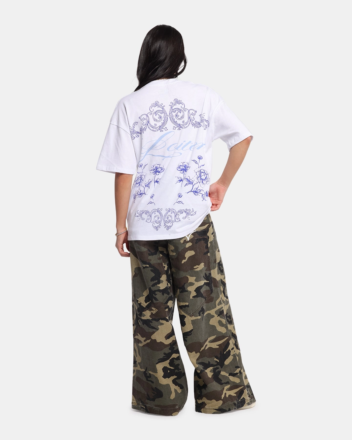 Loiter Fine China T-Shirt White Textured Surface Fashion-Forward