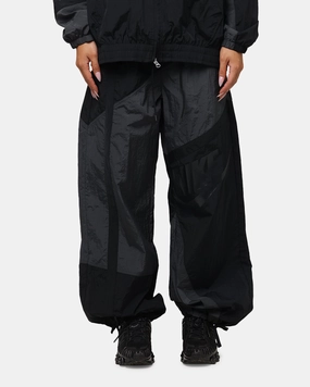 Nike Women's Sportswear Mid-Rise Street Woven Open-Hem Pants Anthracite/Black elastic waistband