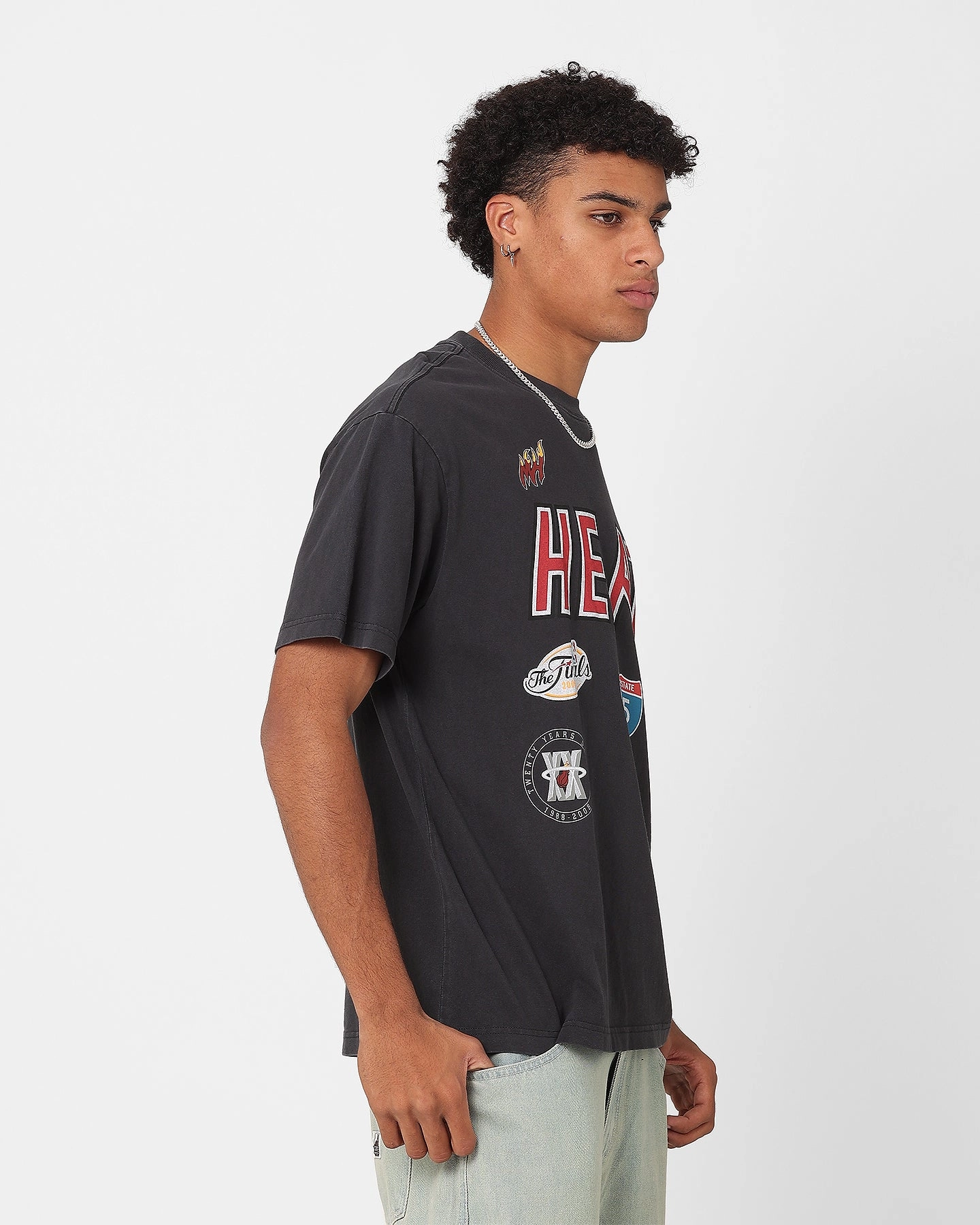 Mitchell & Ness Miami Heat Highway Logo T-Shirt Vintage Black Pullover AntiPilling Treatment