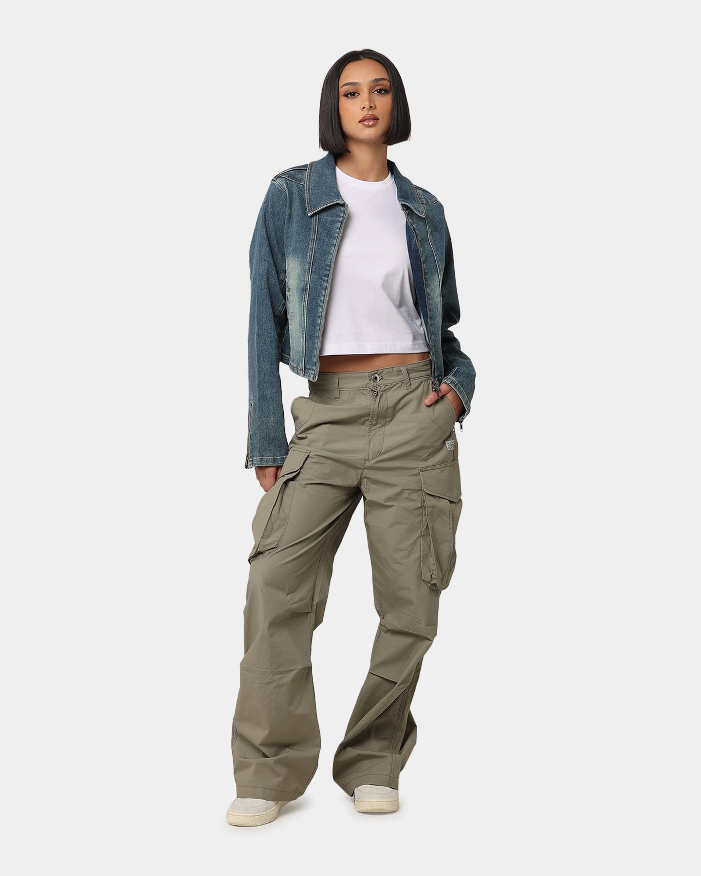 beach scene Animal Print XXIII Women's Josie Fitted Denim Jacket Dark Denim