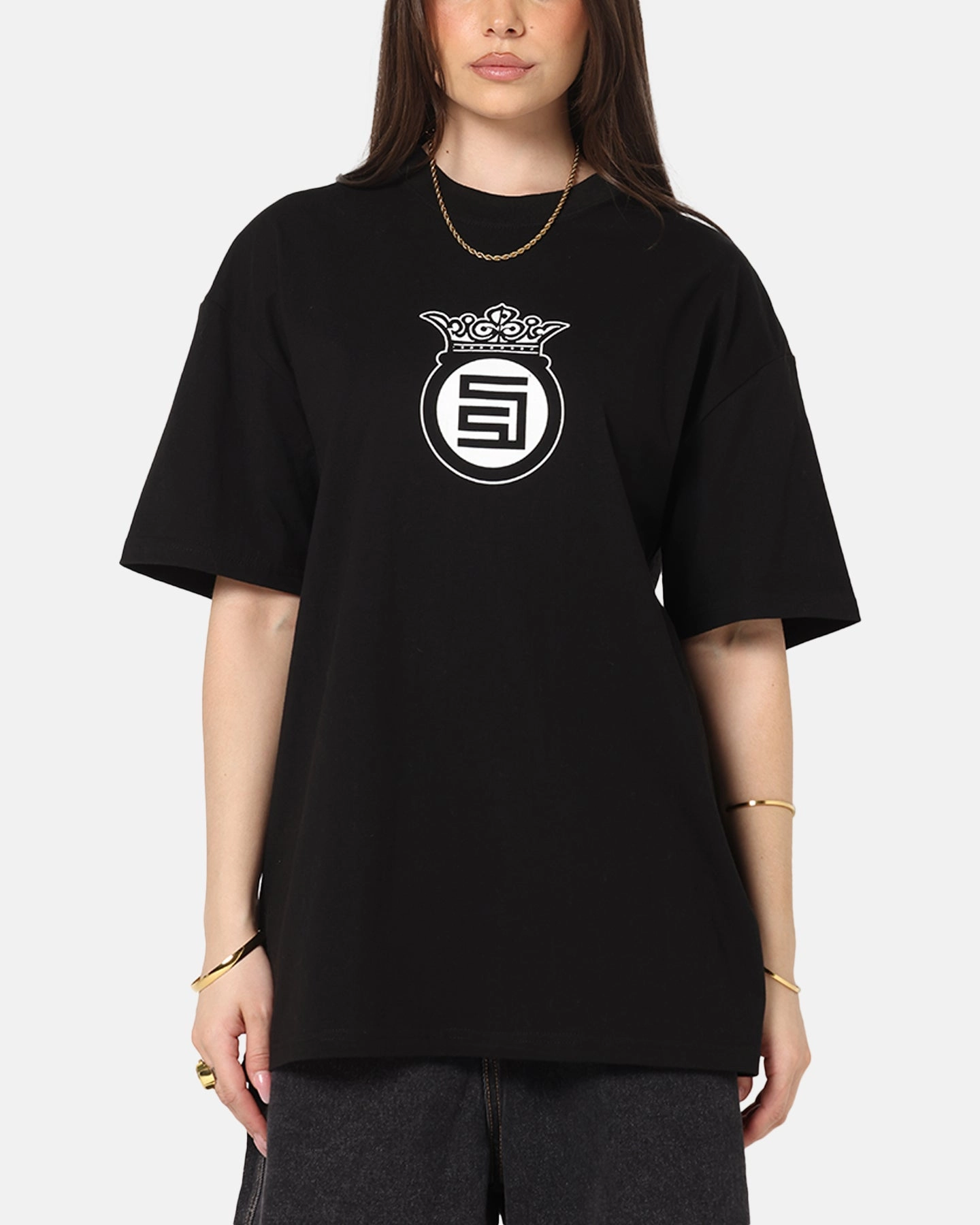 S Double Crown Dot T-Shirt Black Standard Body Fit Sleek Design