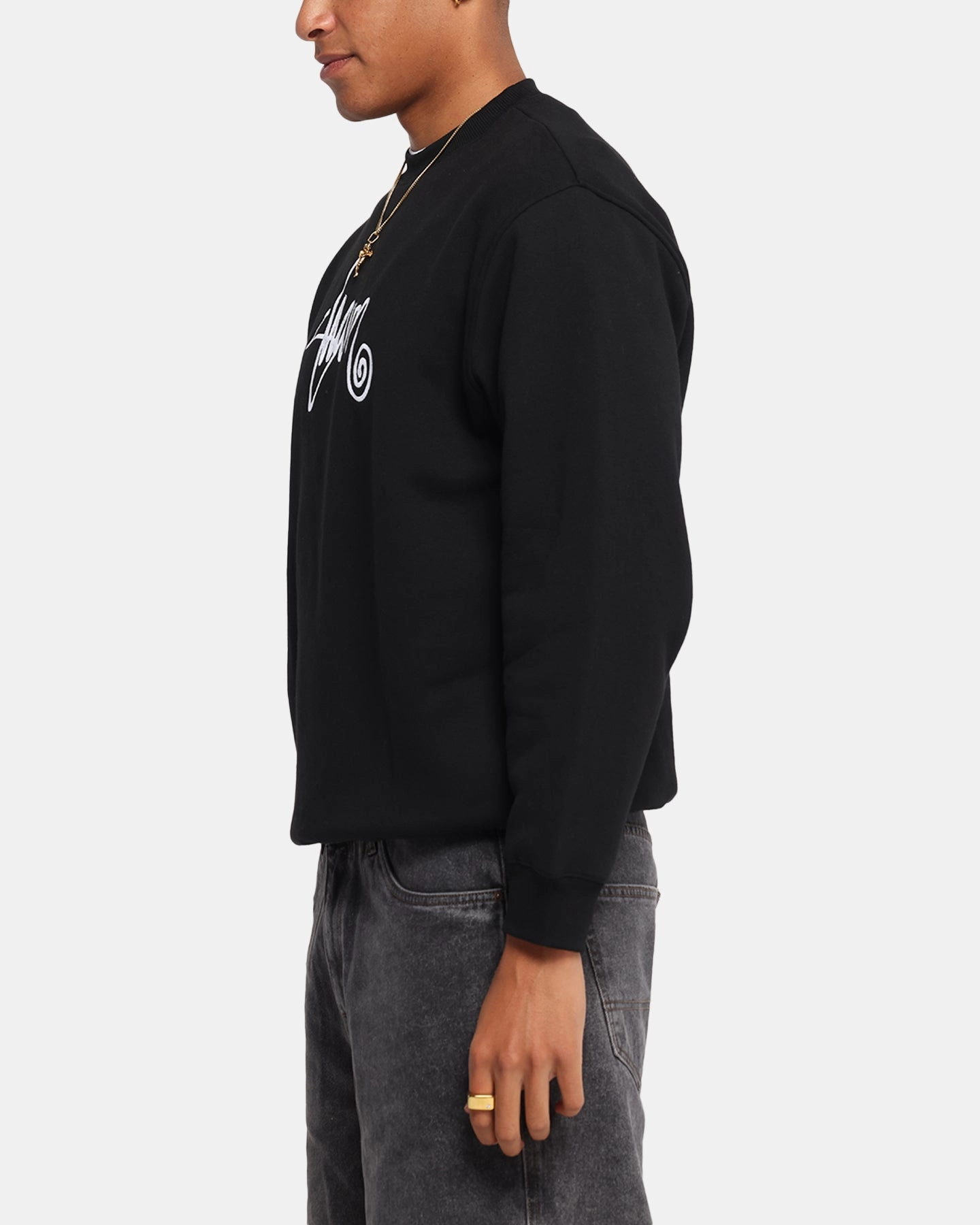 S Double Shawn Script Crewneck Black Basic Layers