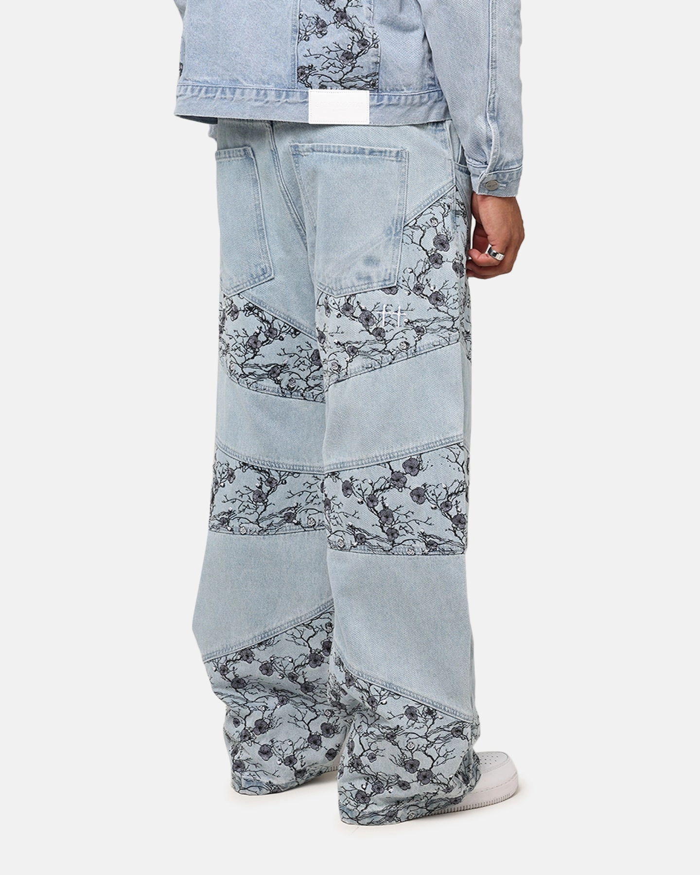 Basic Style Garment Dyed Technique Saint Morta Amplus Poison Ivy Panel Jeans Mid Blue